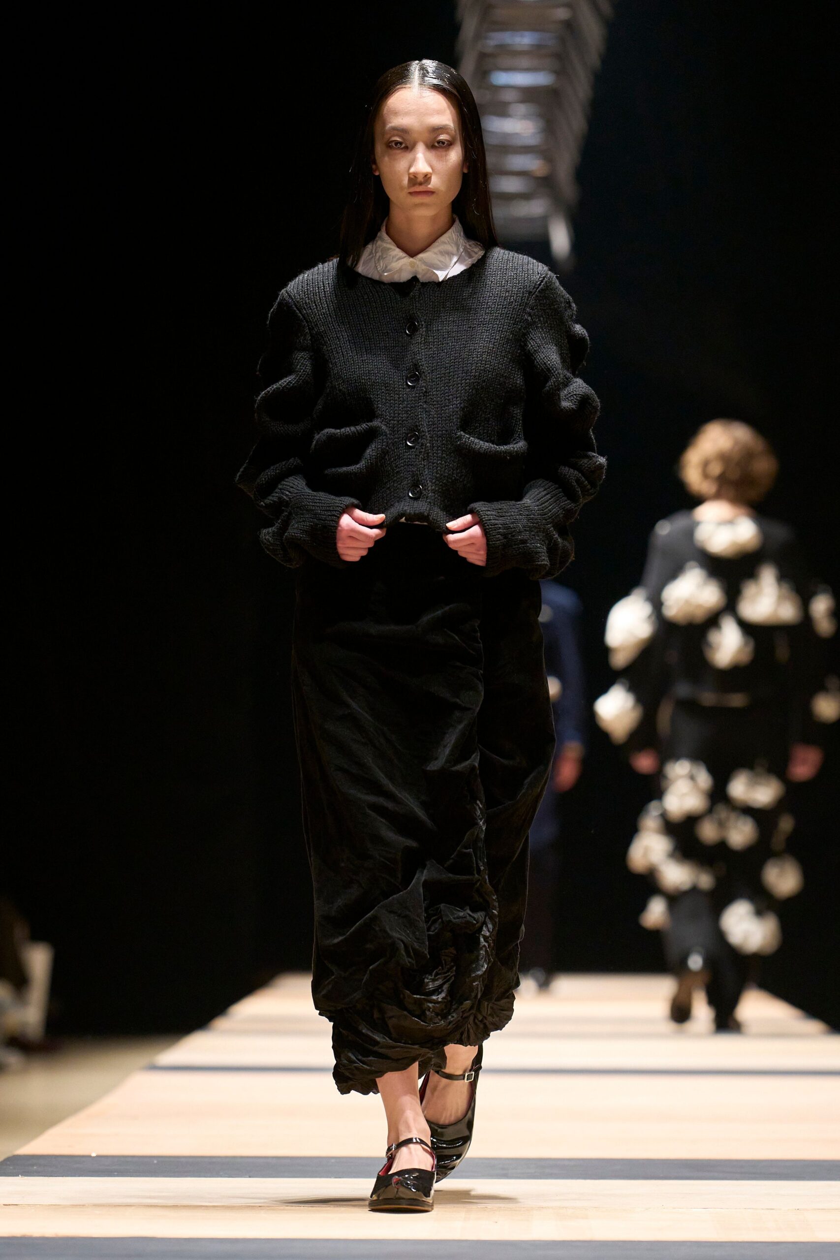 black wool long-sleeve collared fitted ruffled cardigan