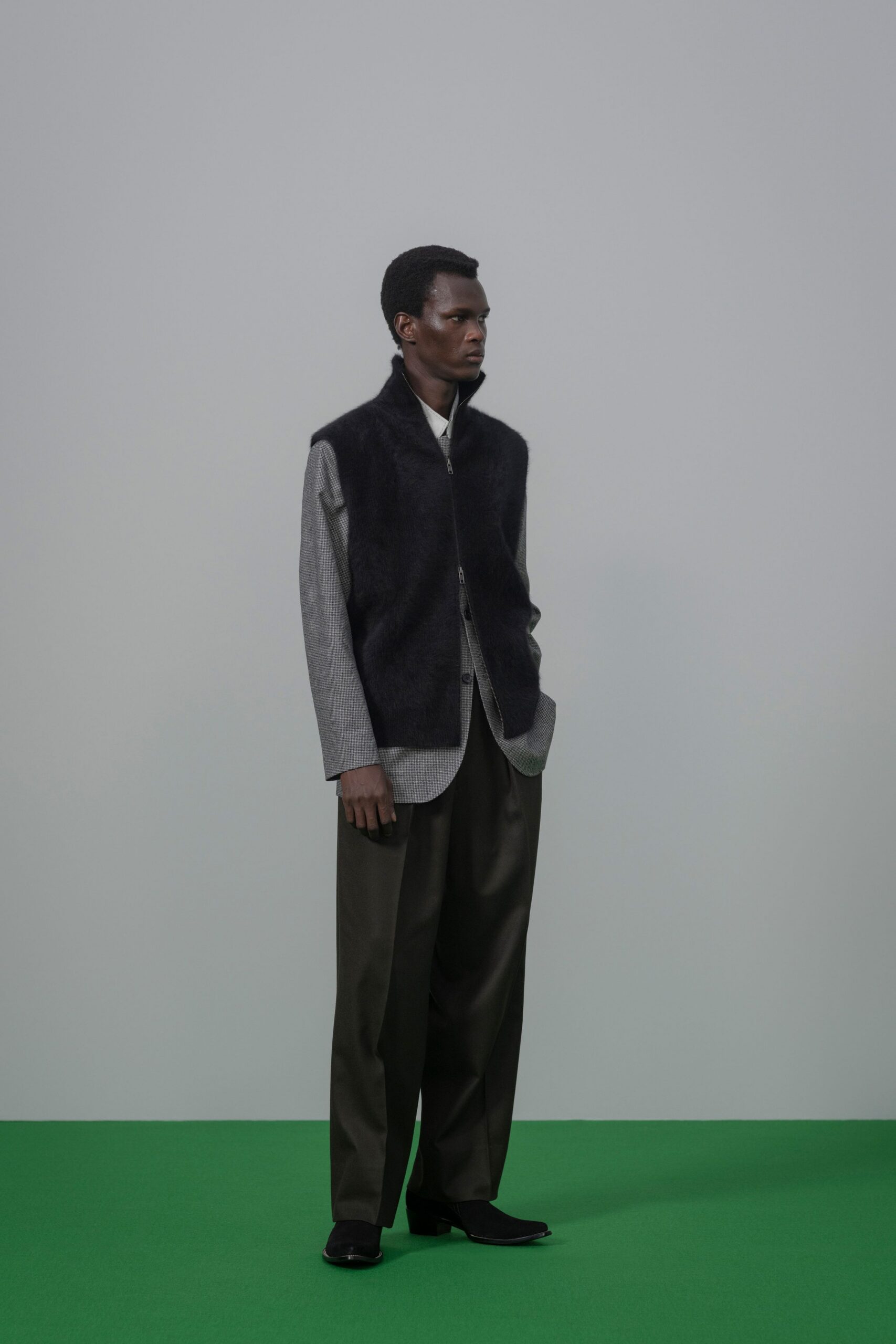 brown wool tailored pleated pants