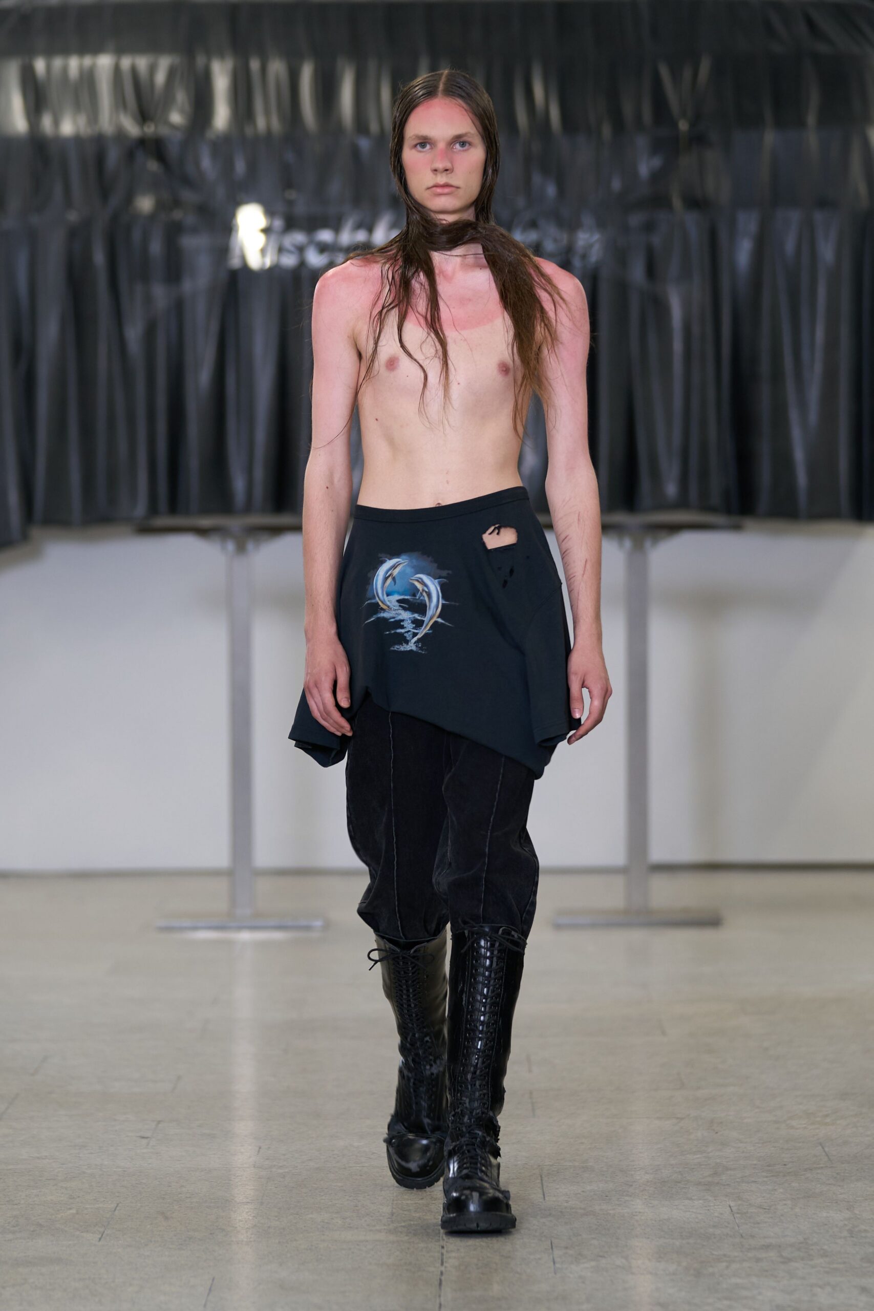 black cotton asymmetric fitted printed skirt