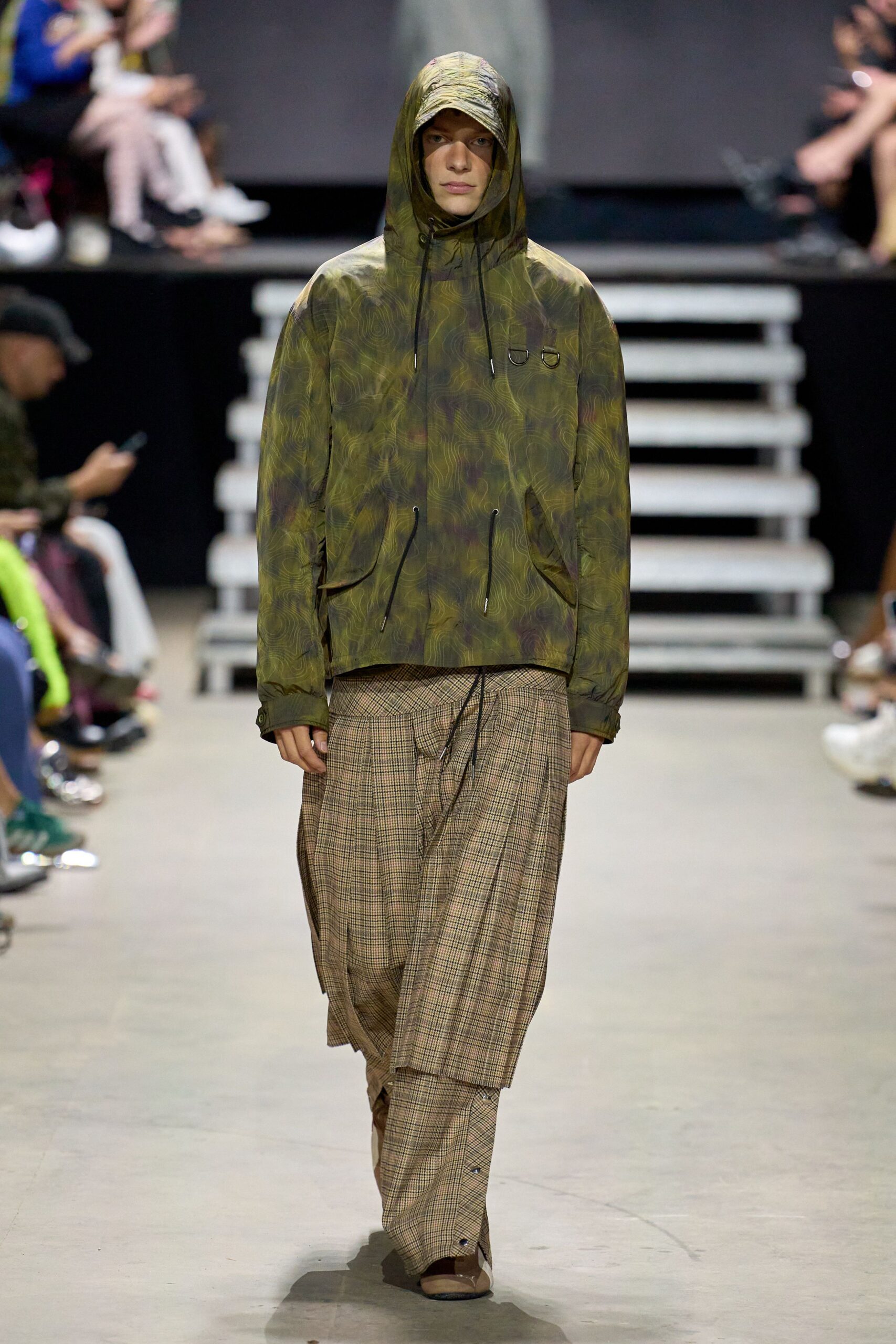 beige cotton relaxed checked pants