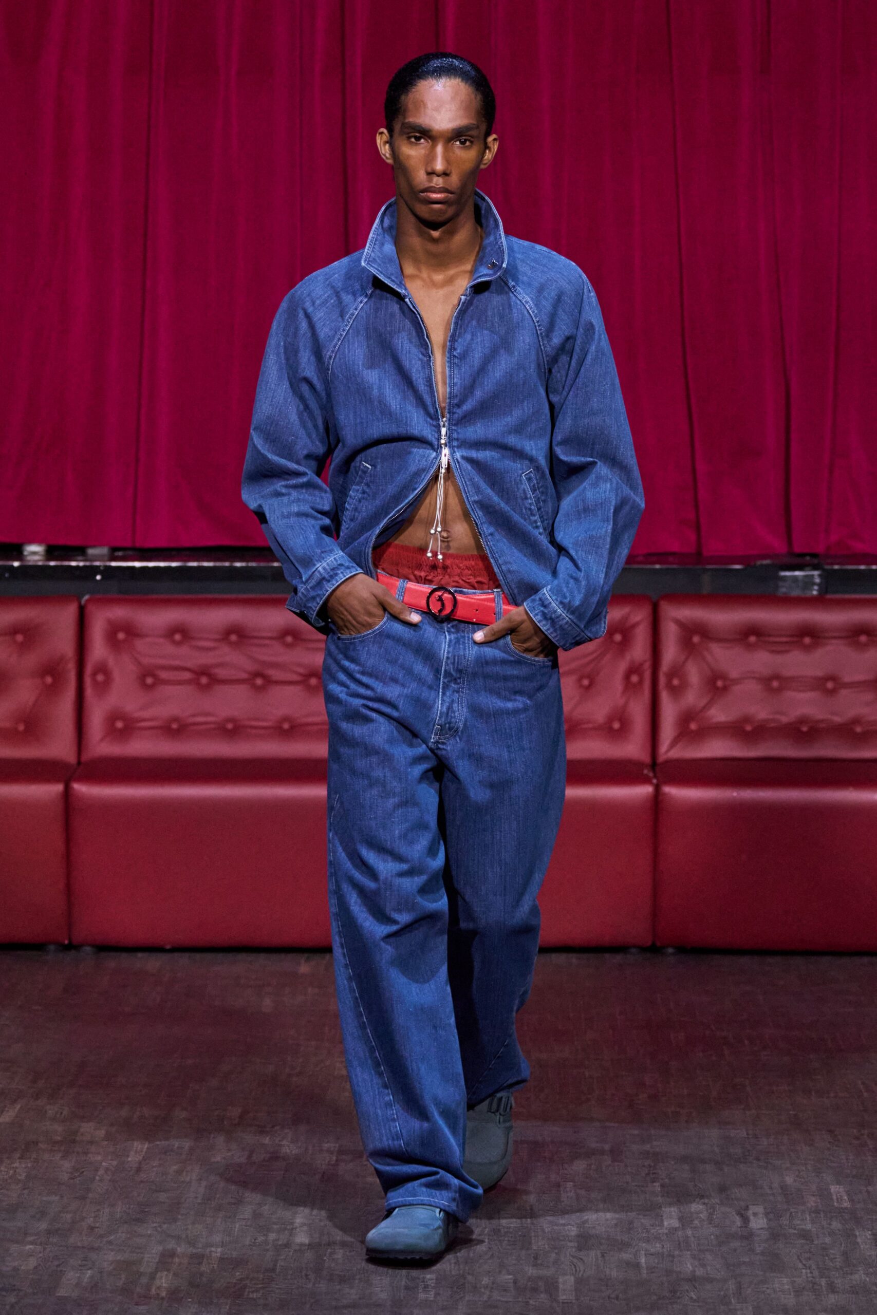 blue denim long-sleeve collared relaxed zippered jacket