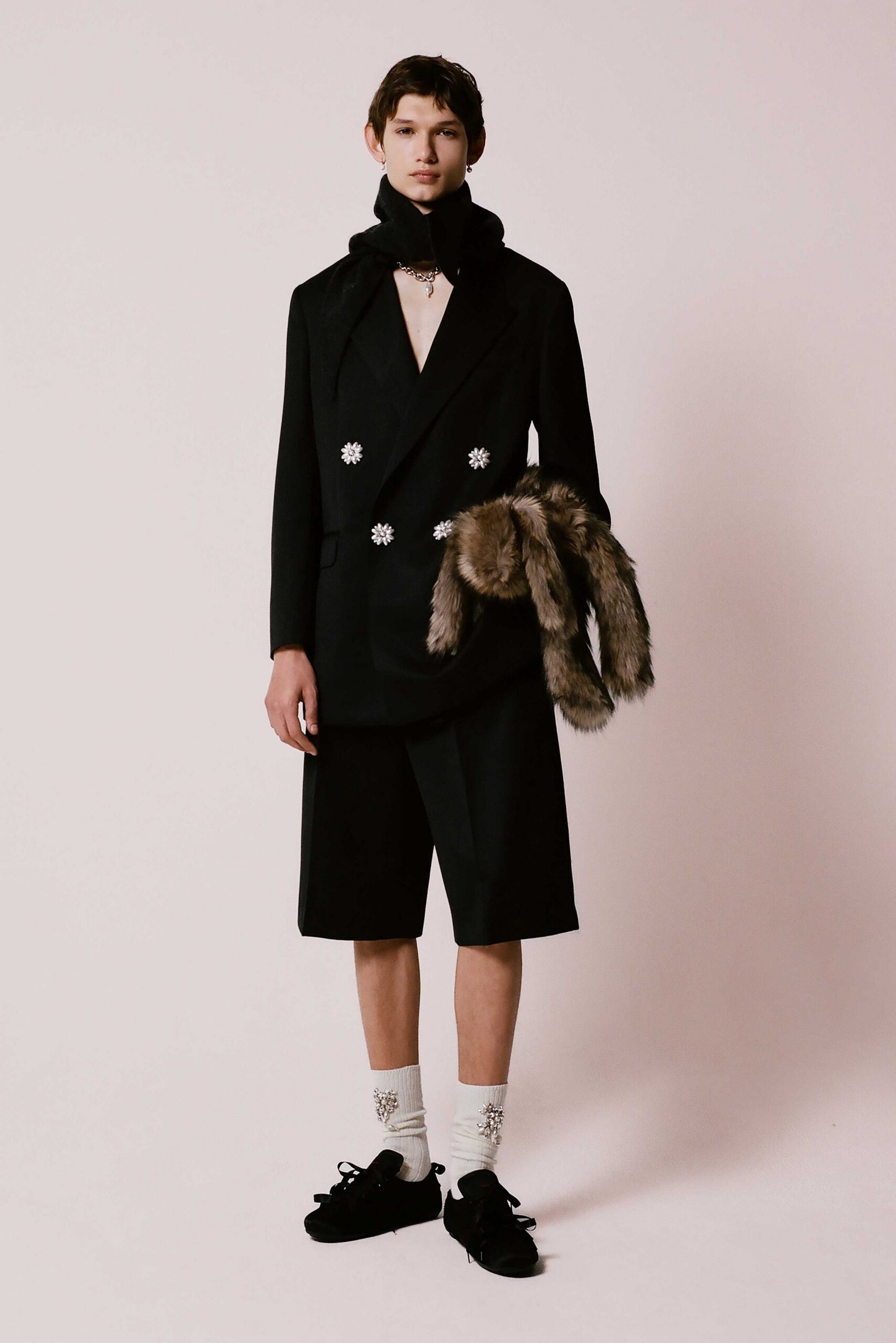 black wool relaxed wide-leg short shorts