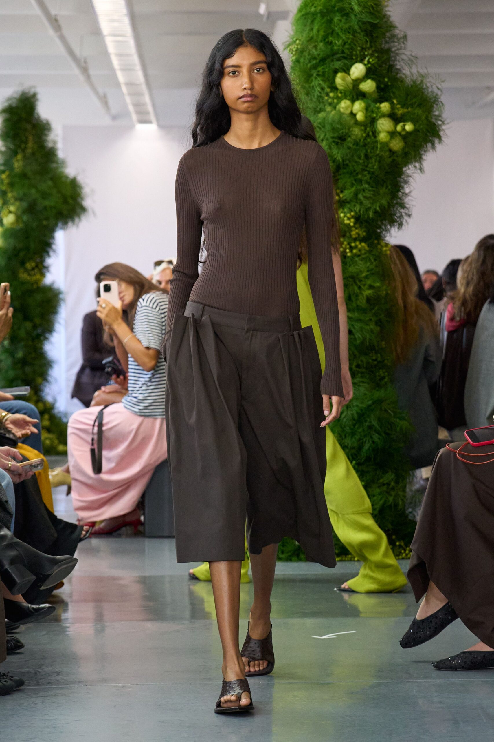 brown fitted top black culottes