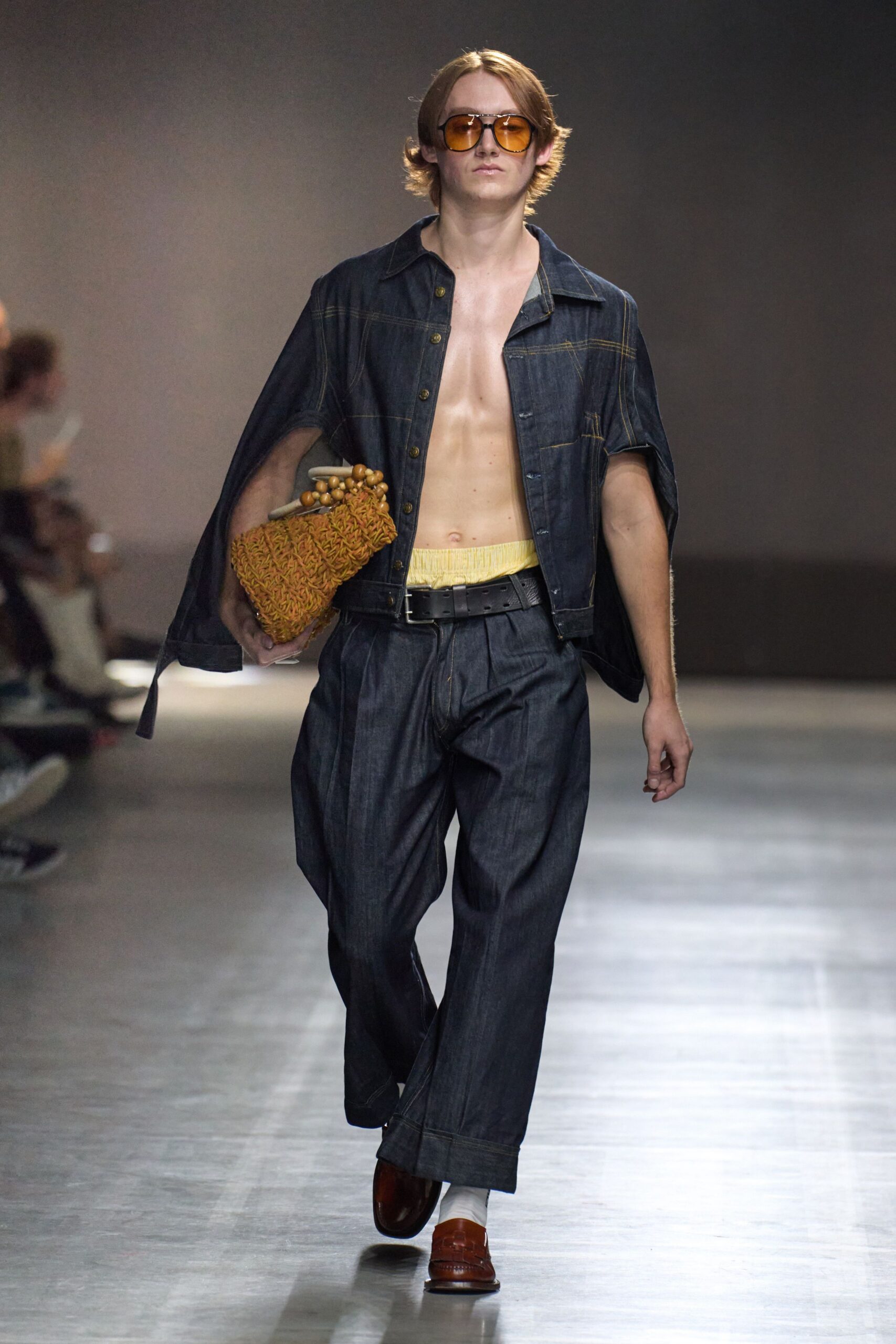 blue denim short-sleeve collared relaxed buttoned jacket
