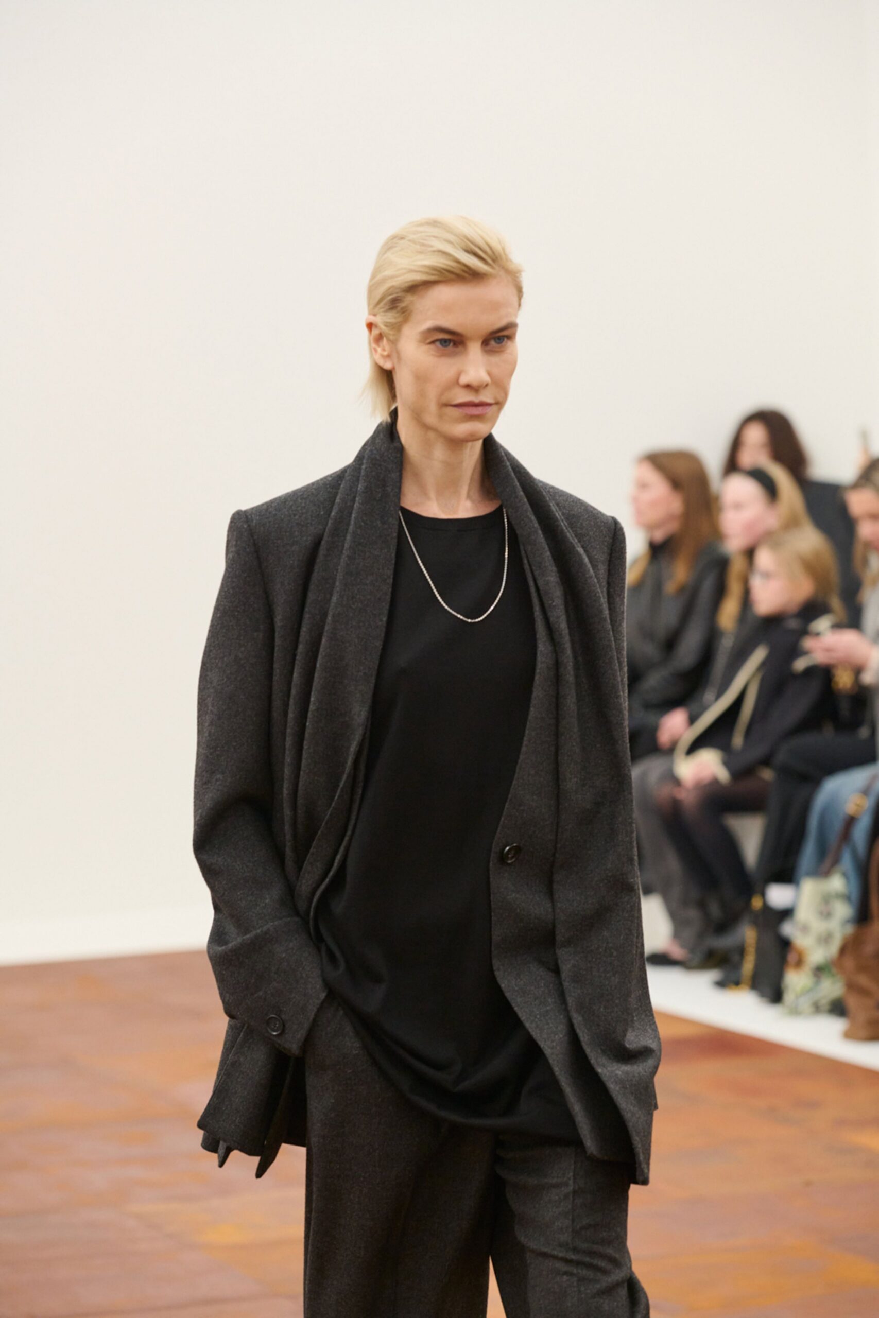 gray wool long-sleeve collared relaxed buttoned blazer