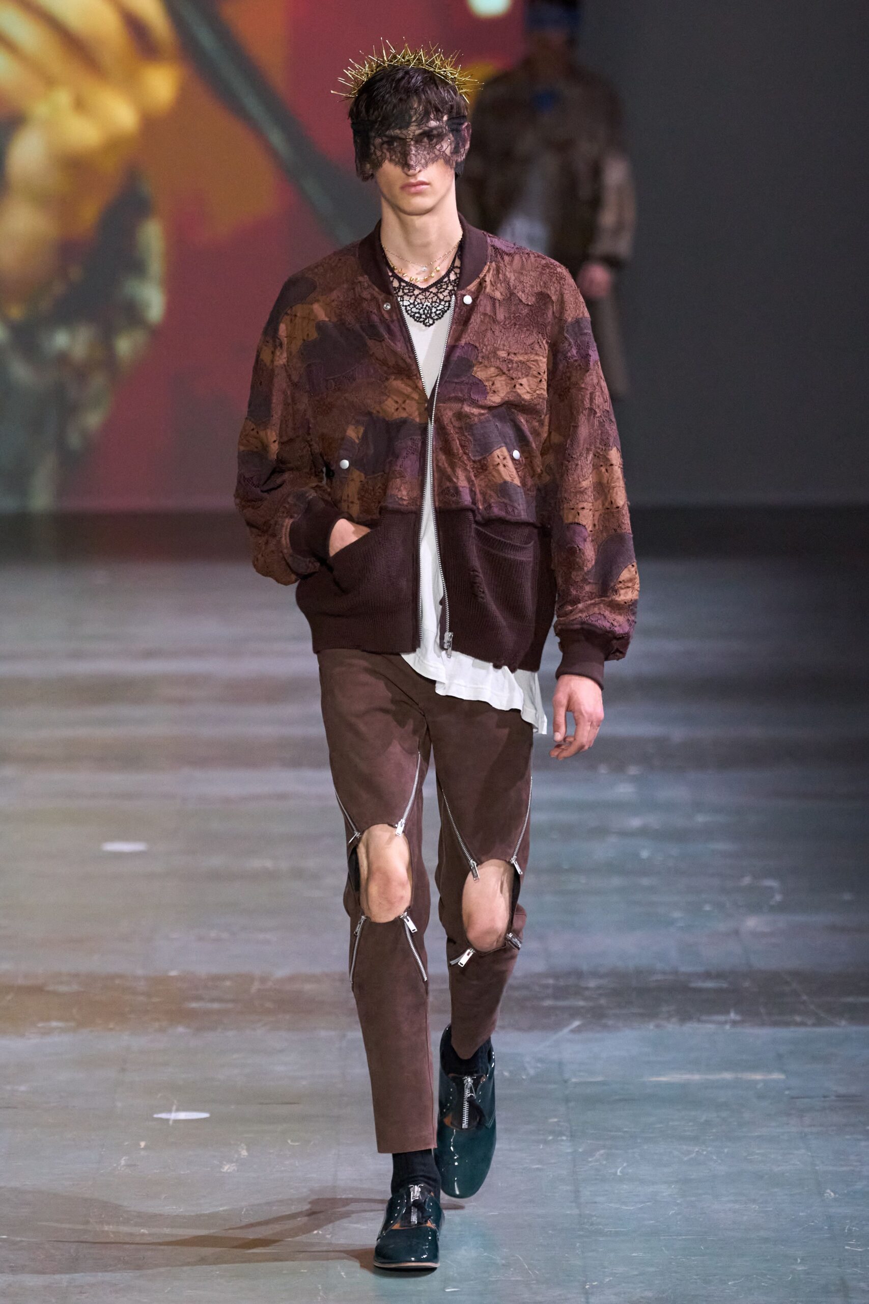 brown cotton slim distressed pants