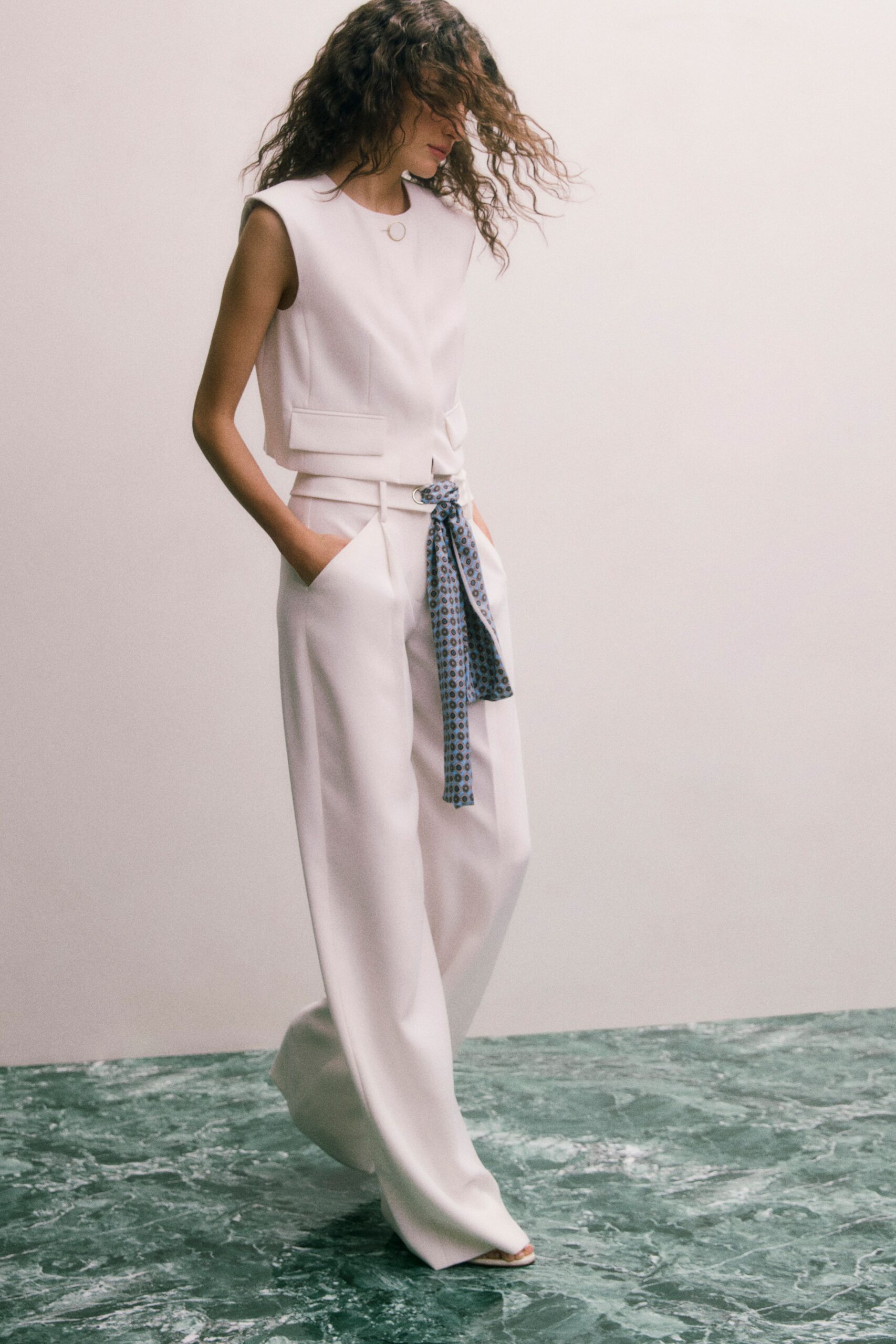 white cotton relaxed high-waisted wide-leg pockets pants