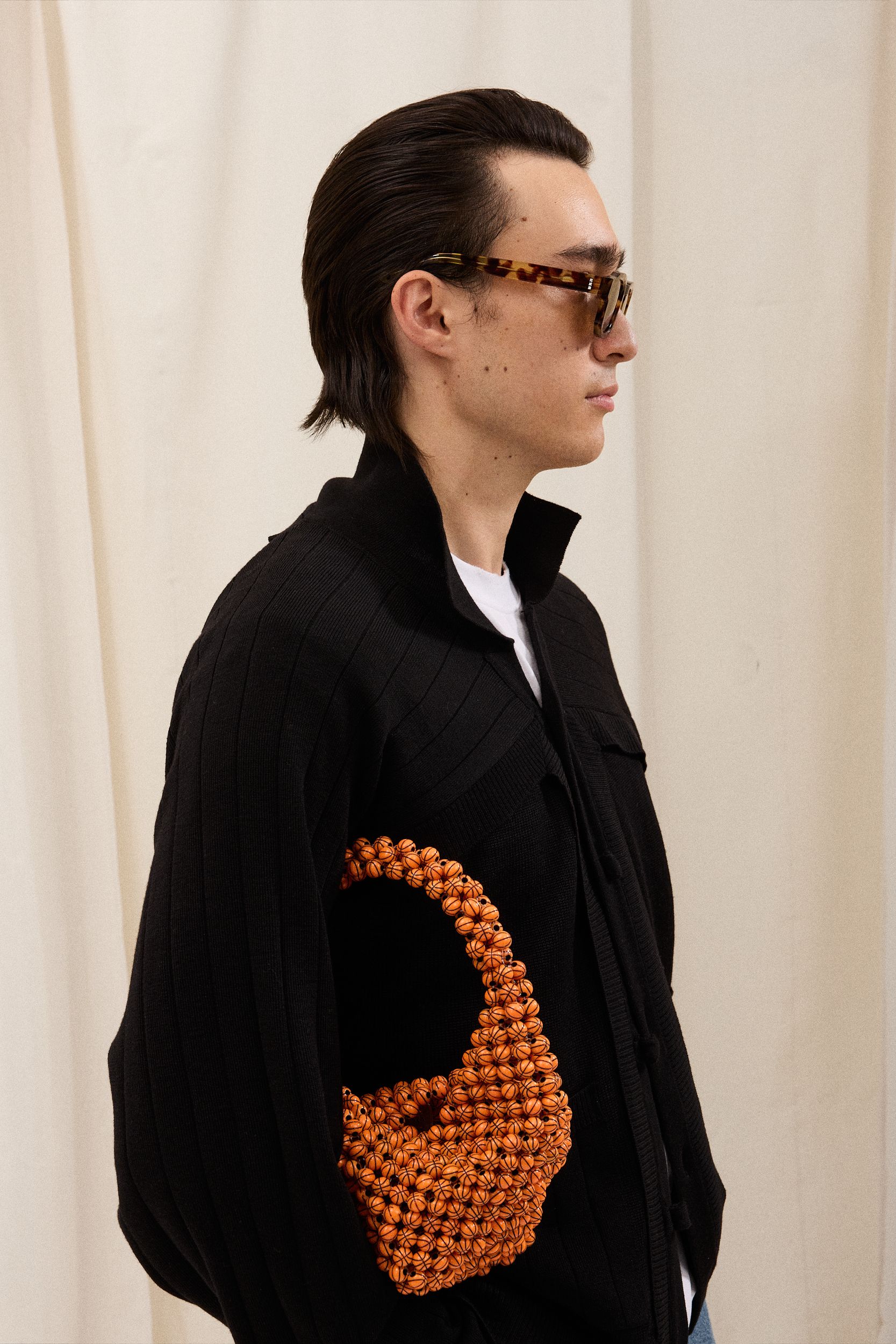 black oversized jacket with t-shirt