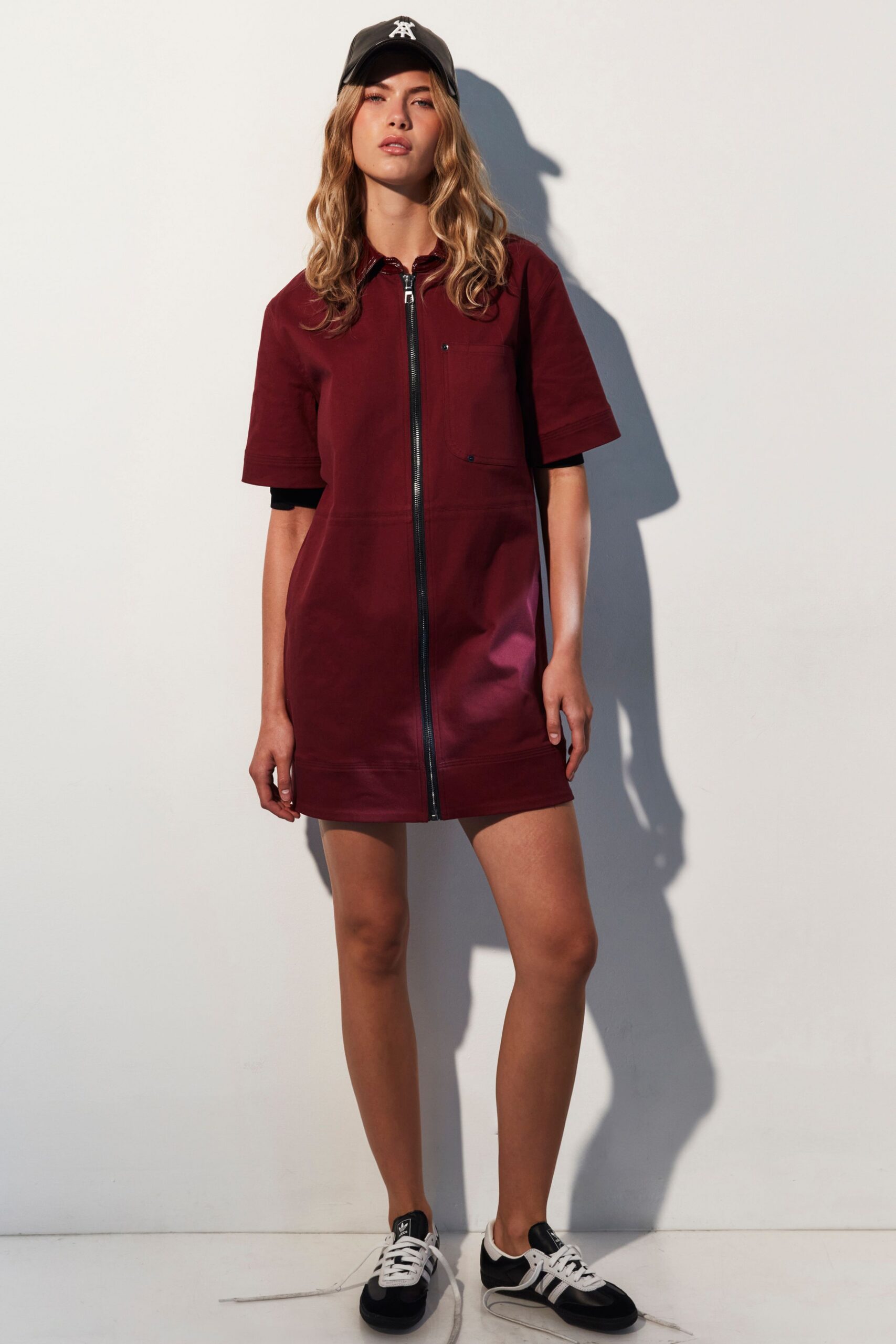 red cotton short-sleeve collared relaxed zippered short dress