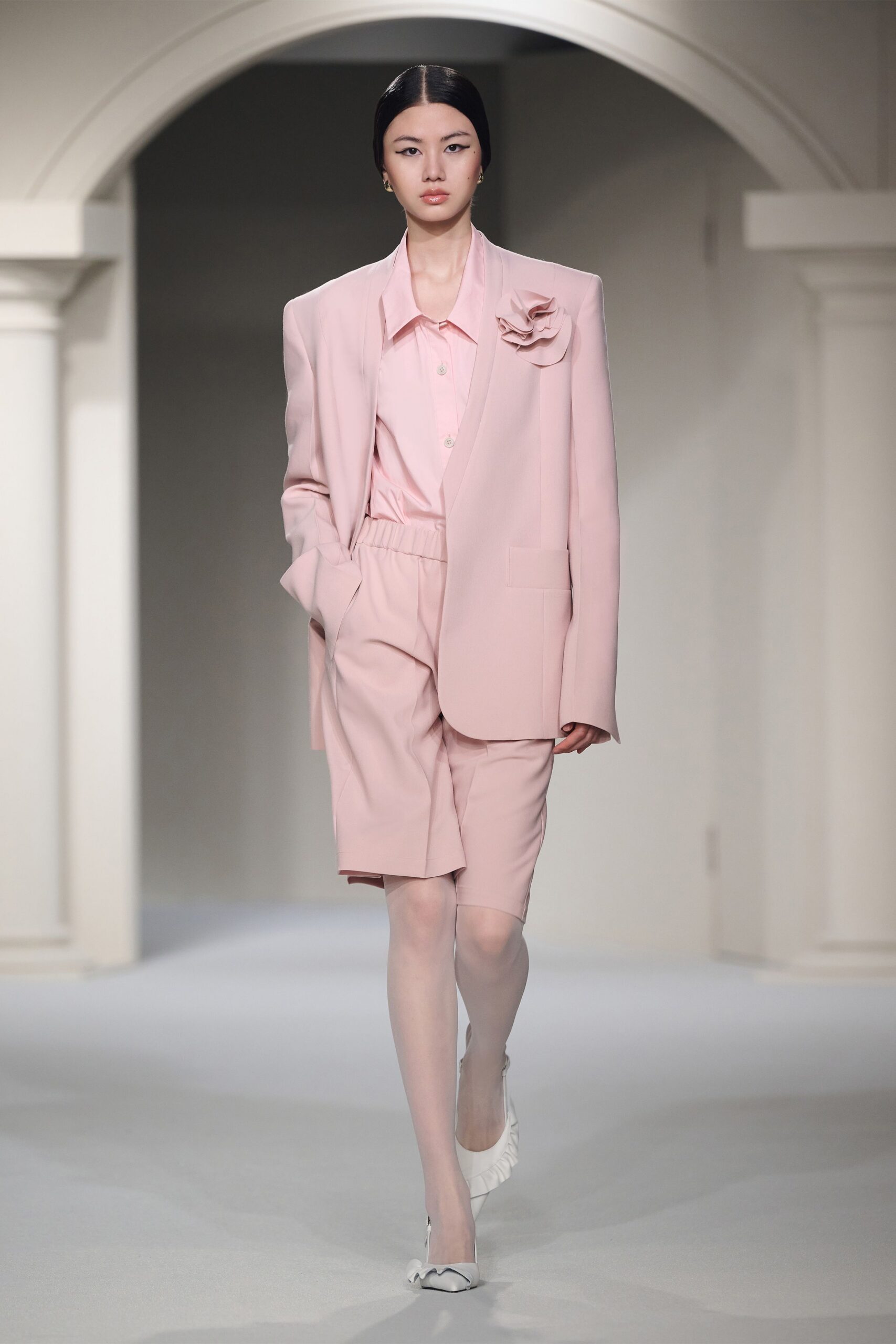 pink long-sleeve collared tailored layered blazer
