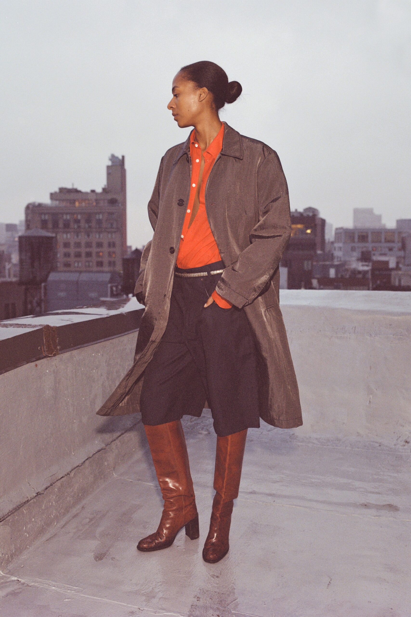 gray cotton long-sleeve collared relaxed buttoned coat