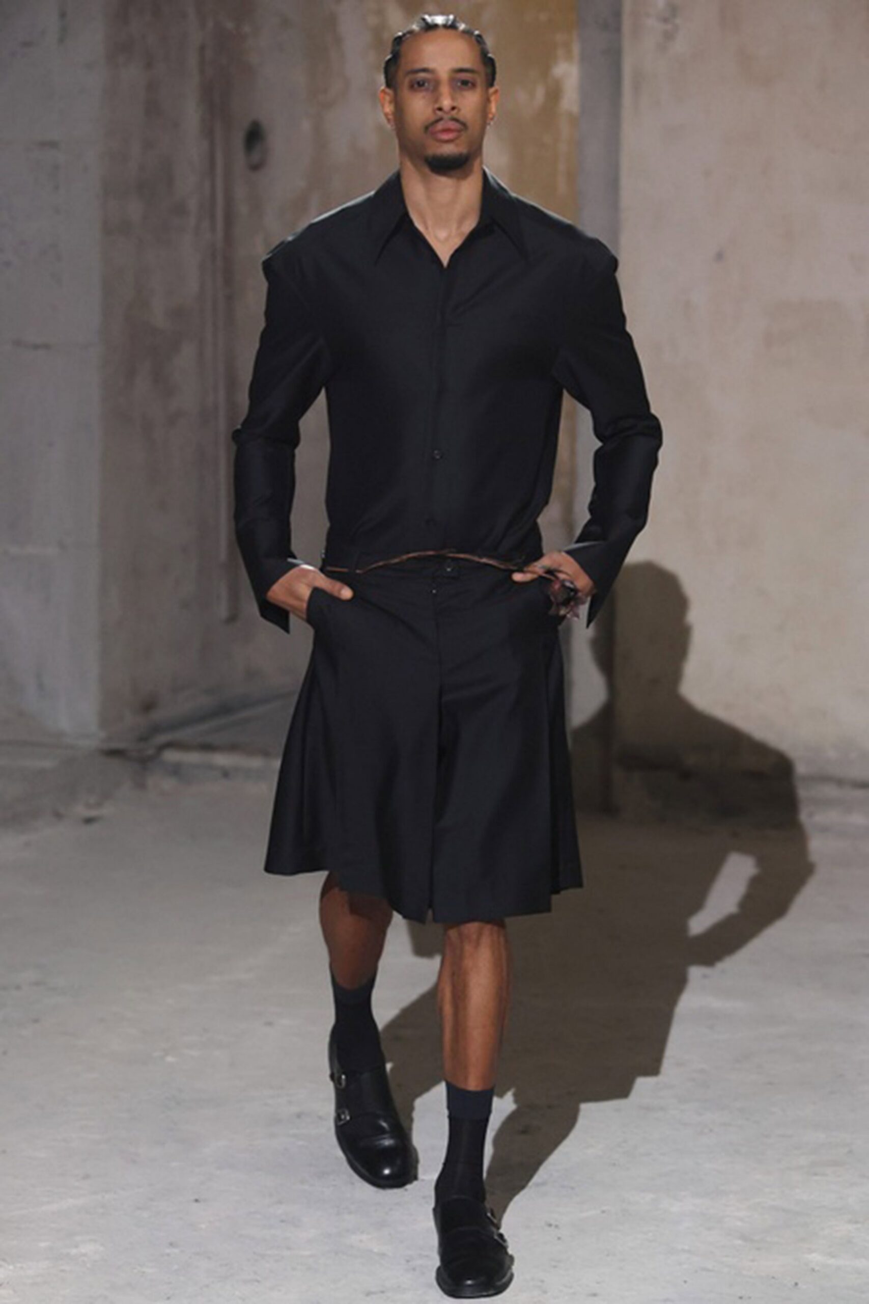 black cotton asymmetric fitted skirt