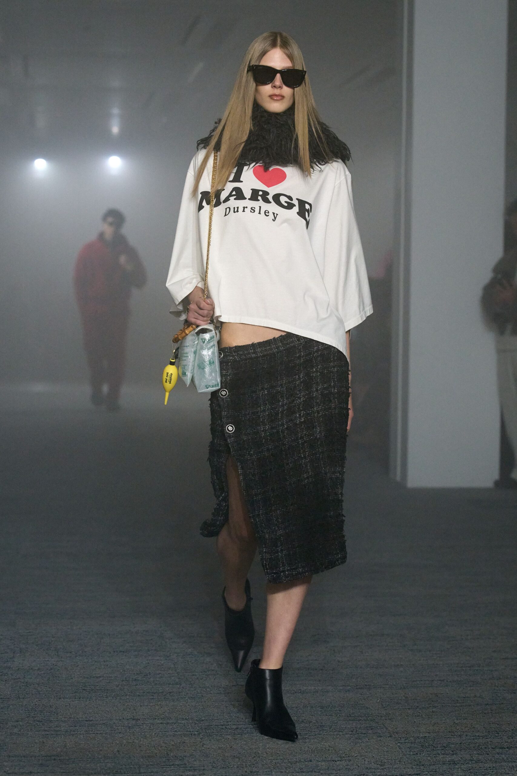 black tweed fitted high-waisted buttoned straight-leg skirt