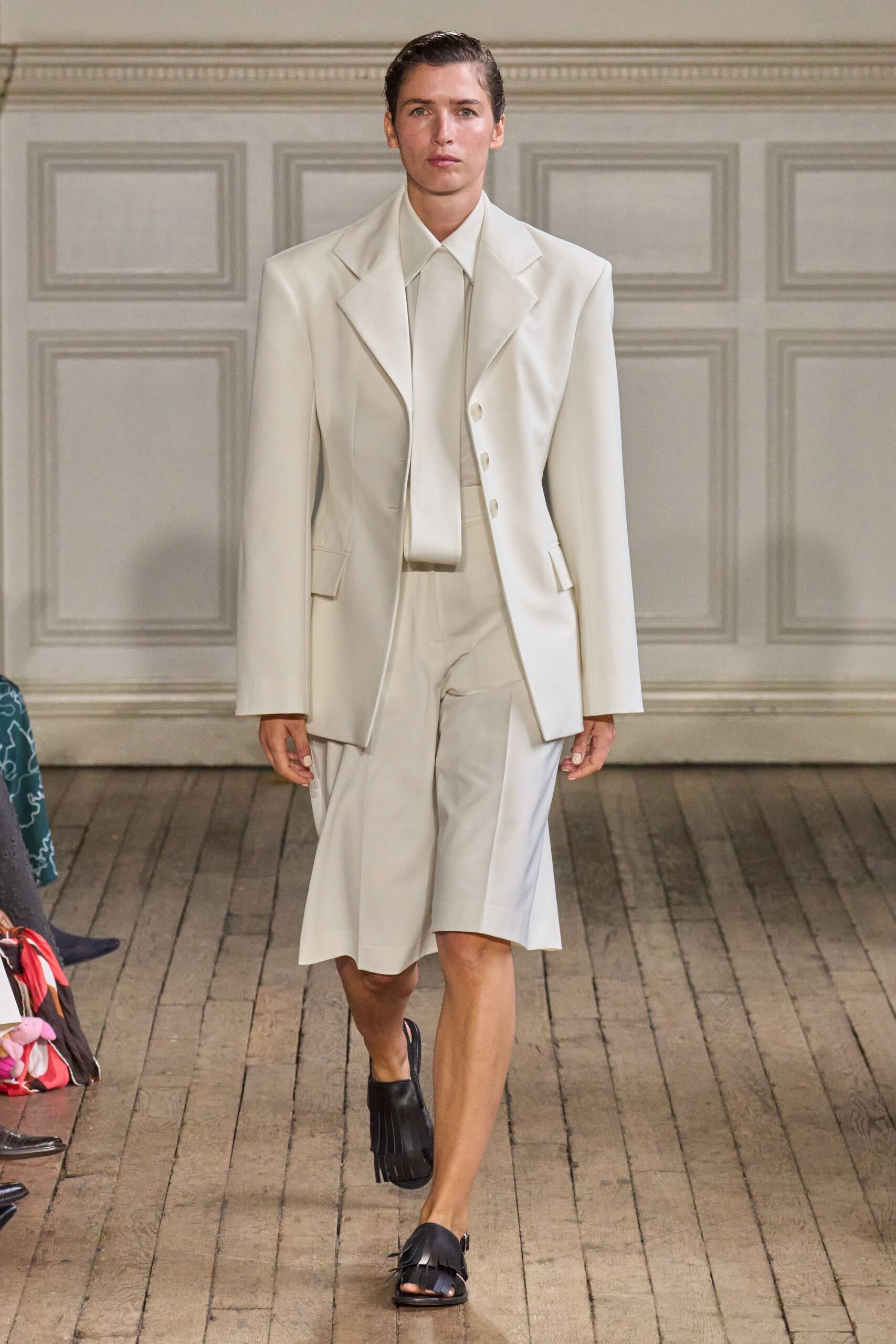 white cotton long-sleeve collared oversized buttoned blazer