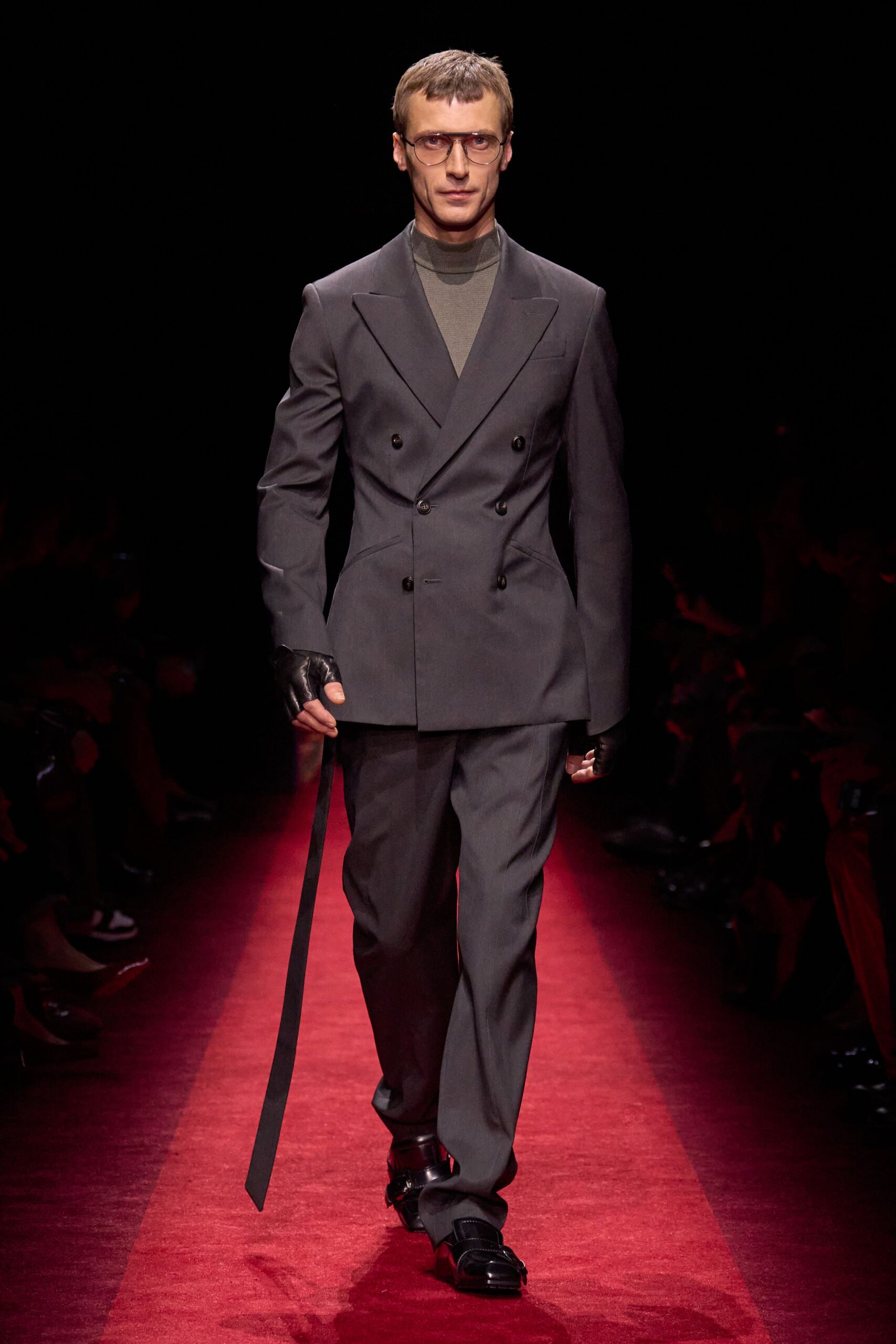 gray wool long-sleeve collared tailored buttoned suit