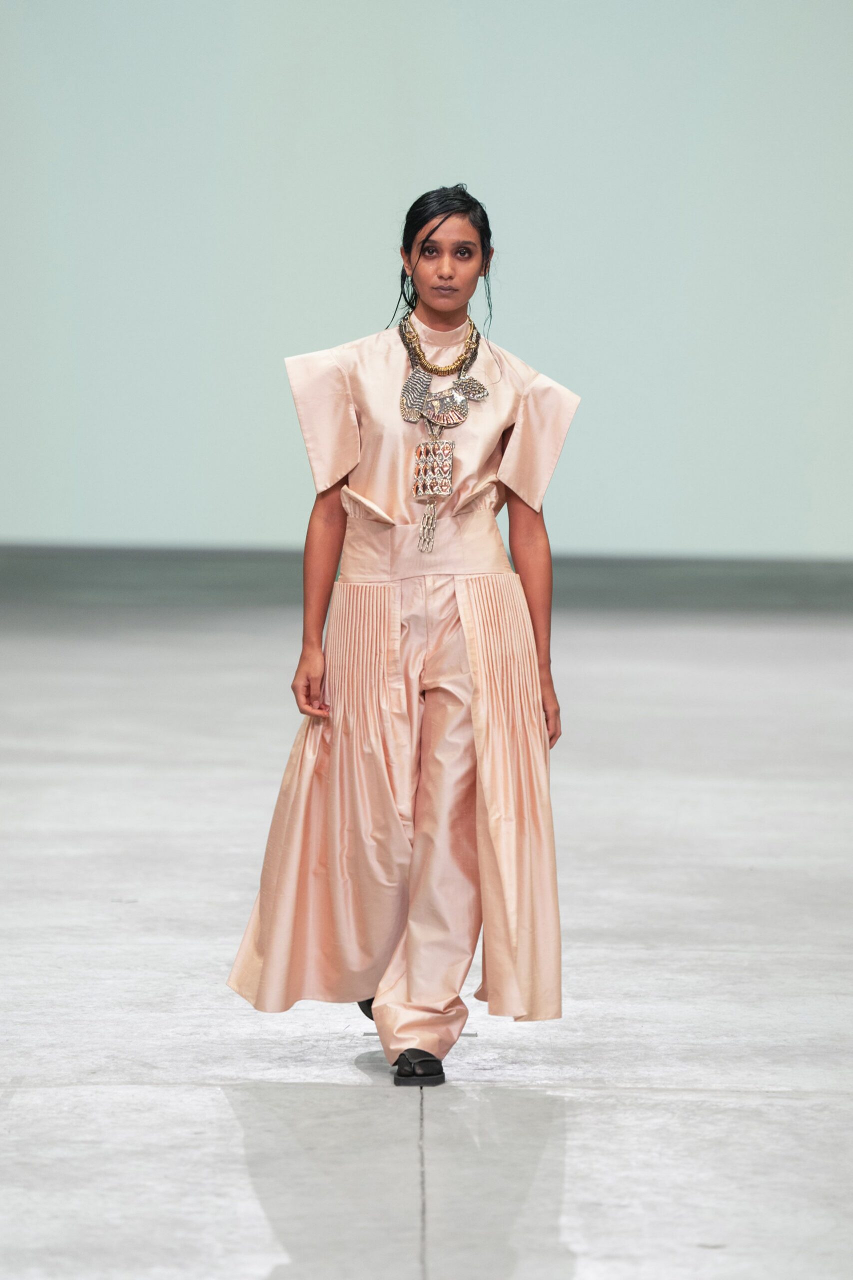 pink silk fitted pleated pants