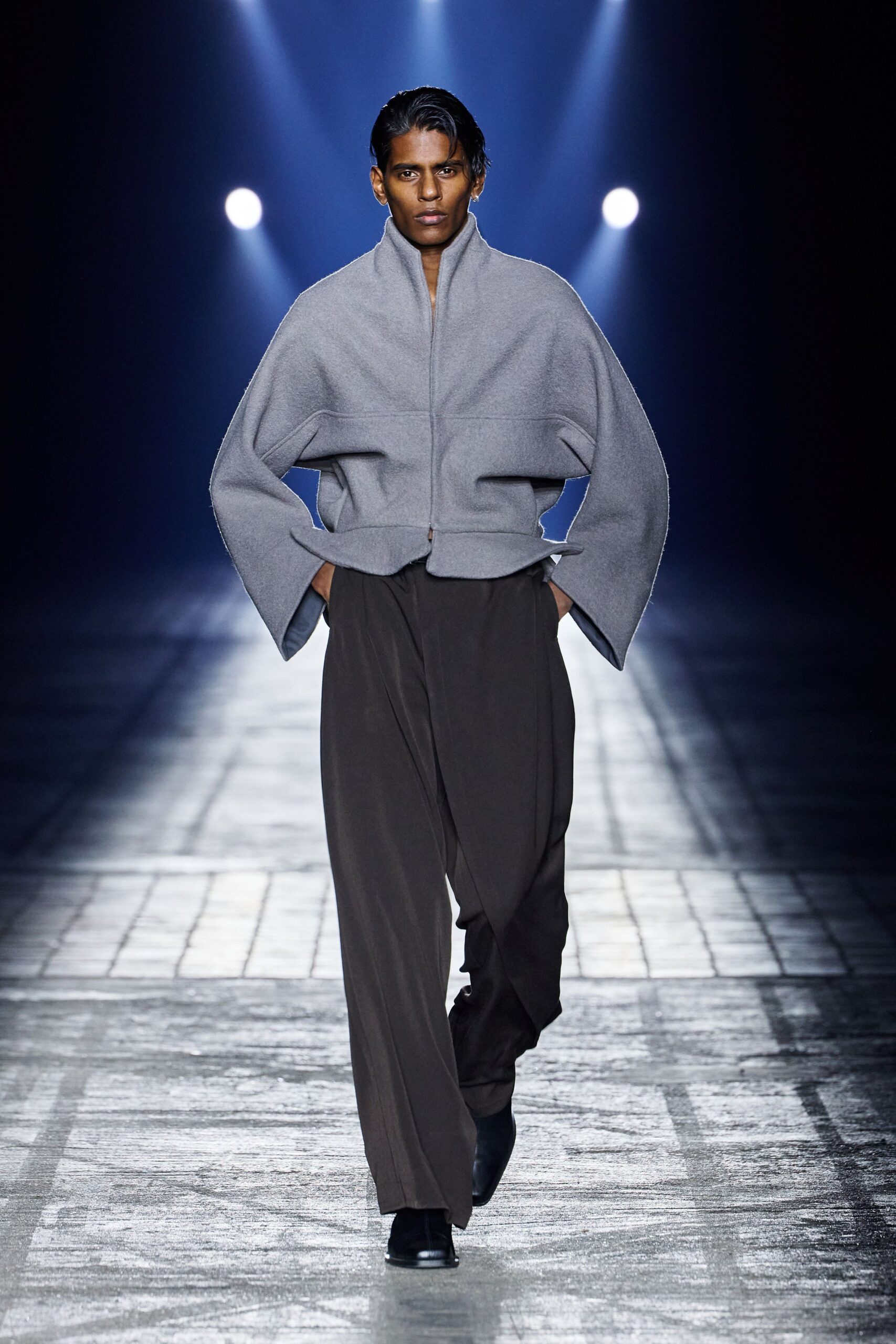 gray wool long-sleeve collared relaxed zippered jacket