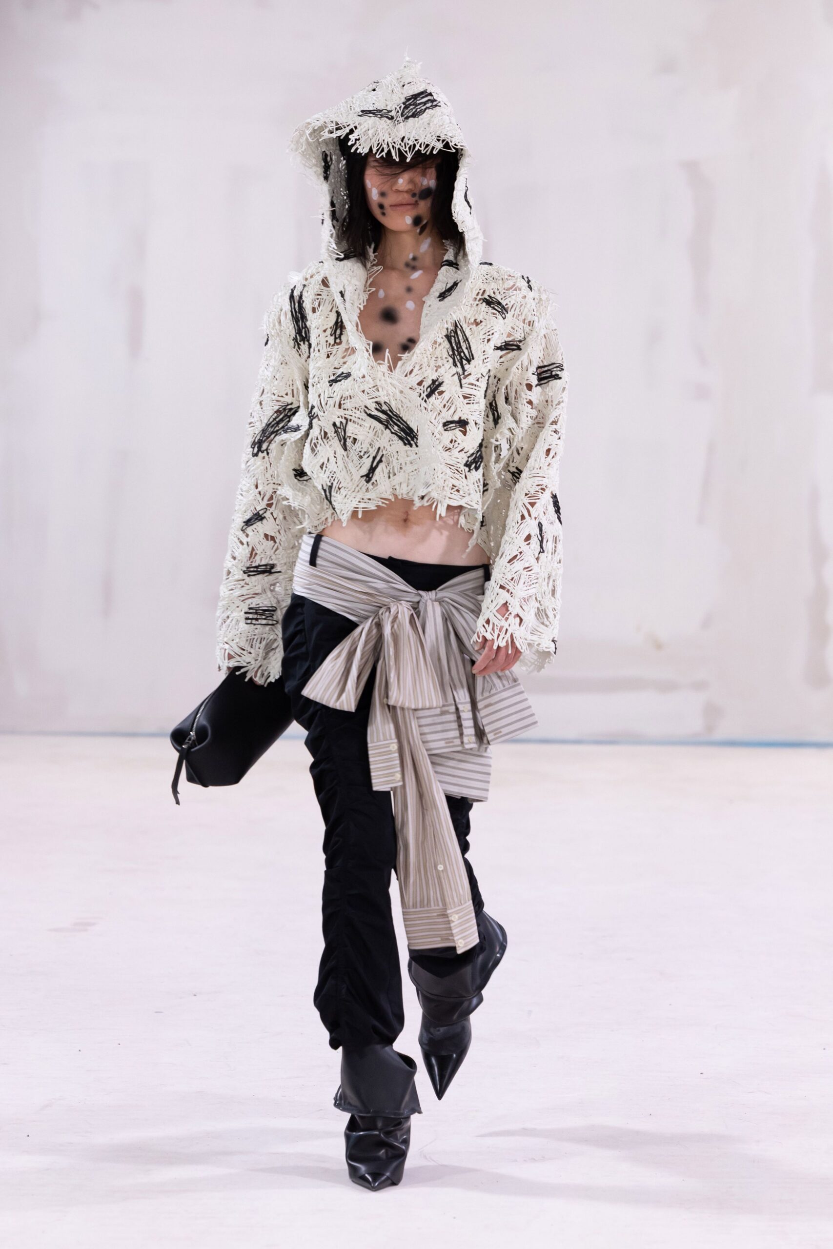 white cotton long-sleeve hooded fitted fringed cropped top