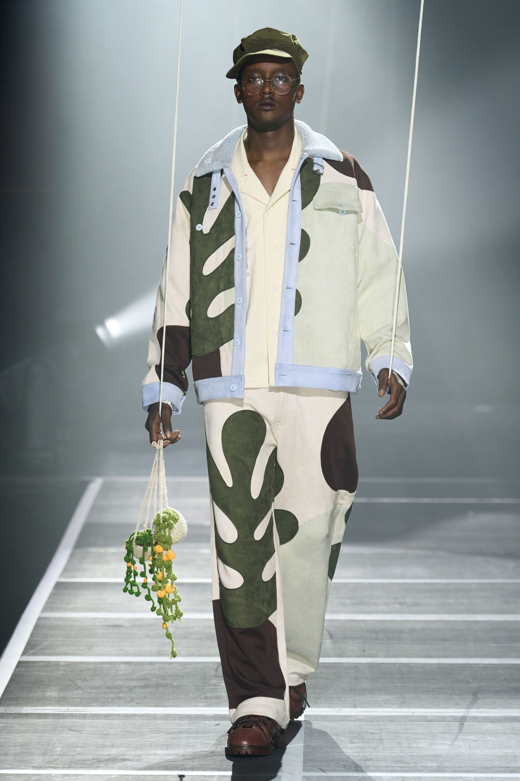 relaxed green and beige outfit