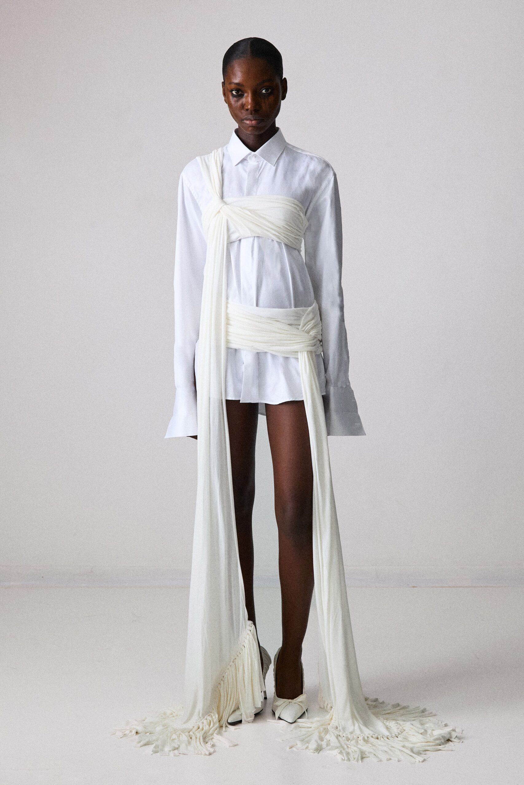 white cotton long-sleeve collared fitted buttoned short shirt