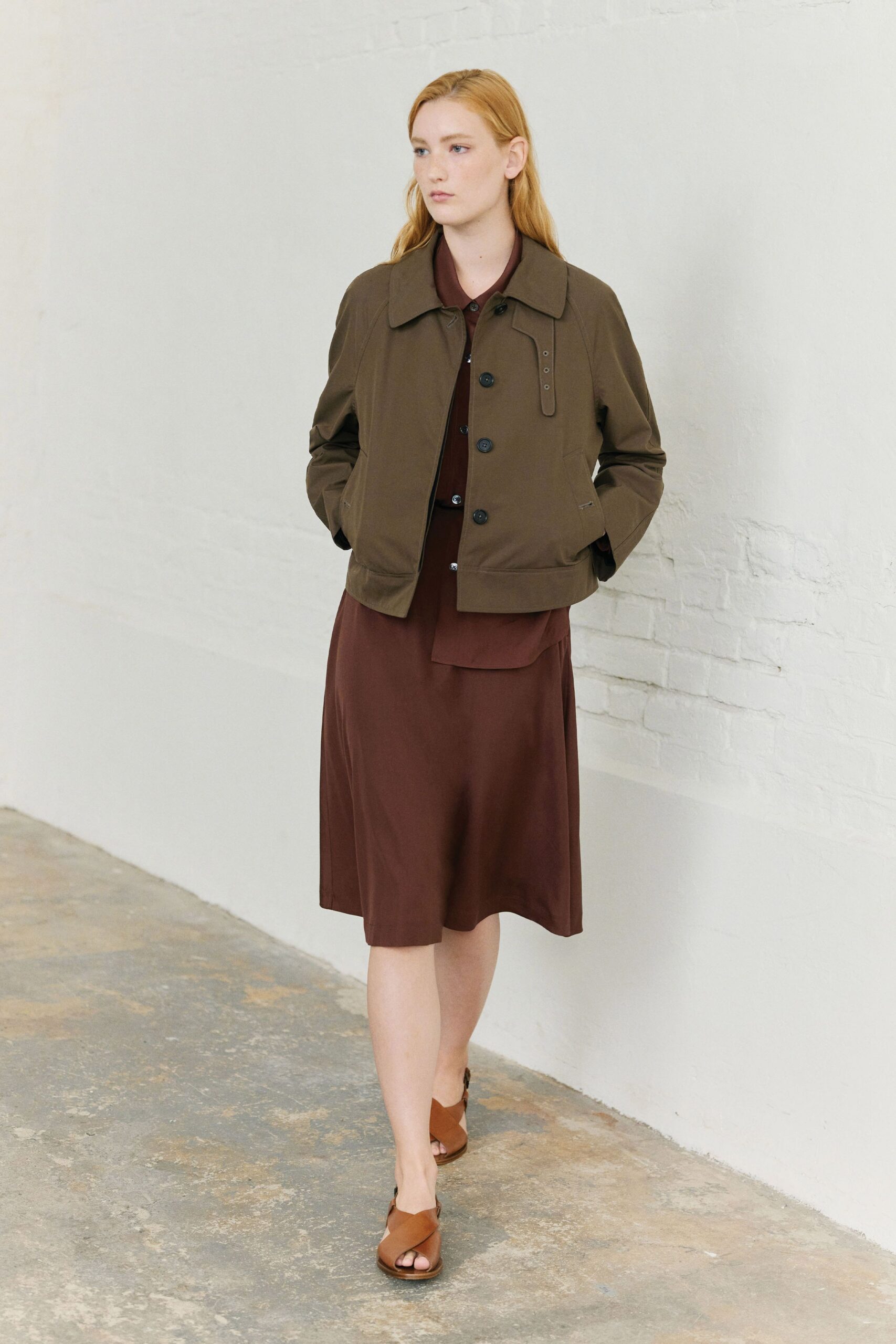 green cotton long-sleeve collared fitted jacket