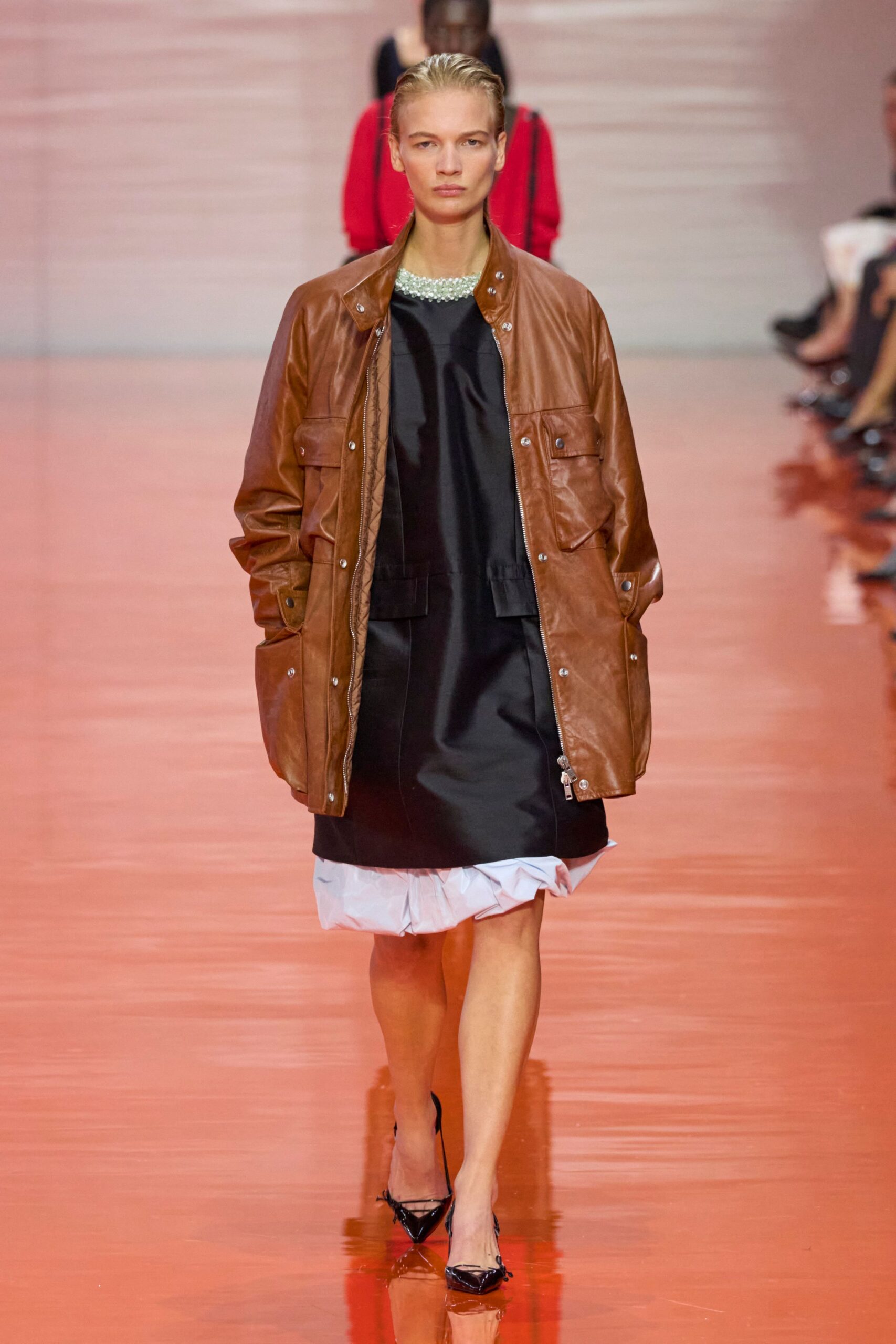 brown leather relaxed buttoned pockets jacket