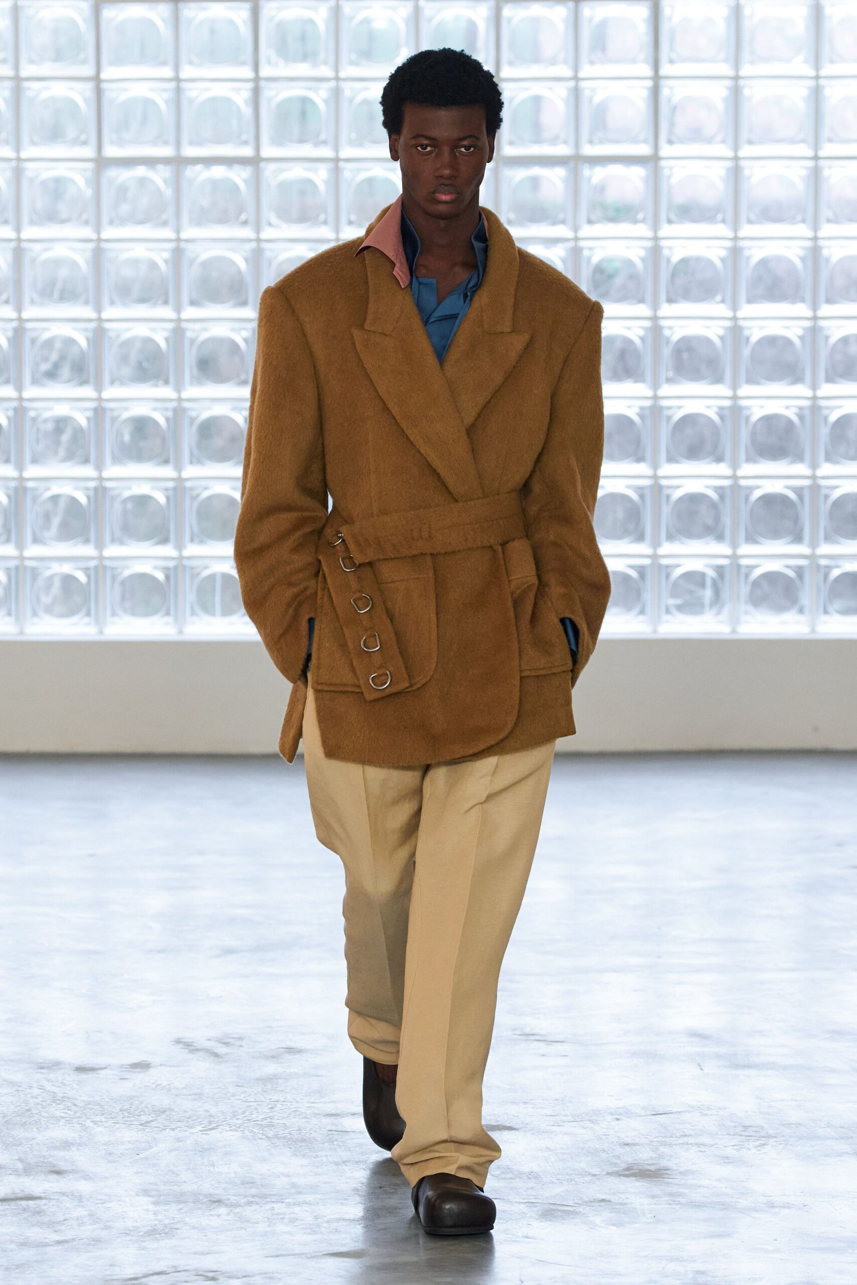 brown wool long-sleeve collared tailored belted blazer