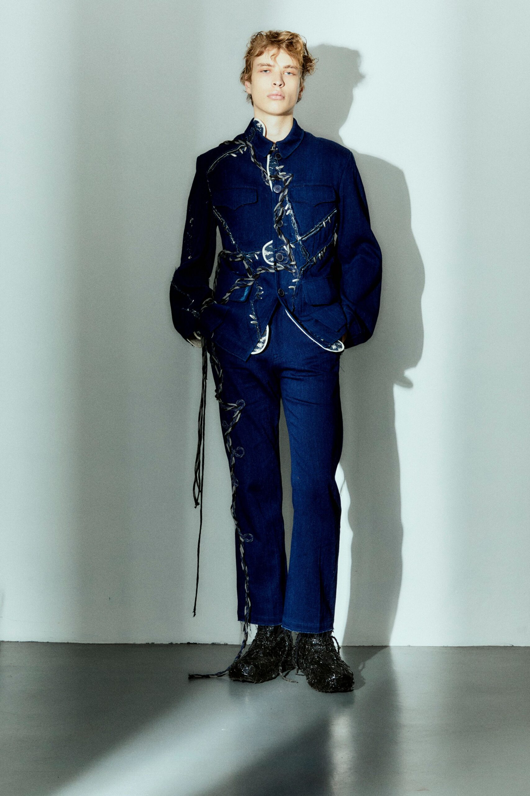 blue denim long-sleeve collared relaxed embroidered jacket