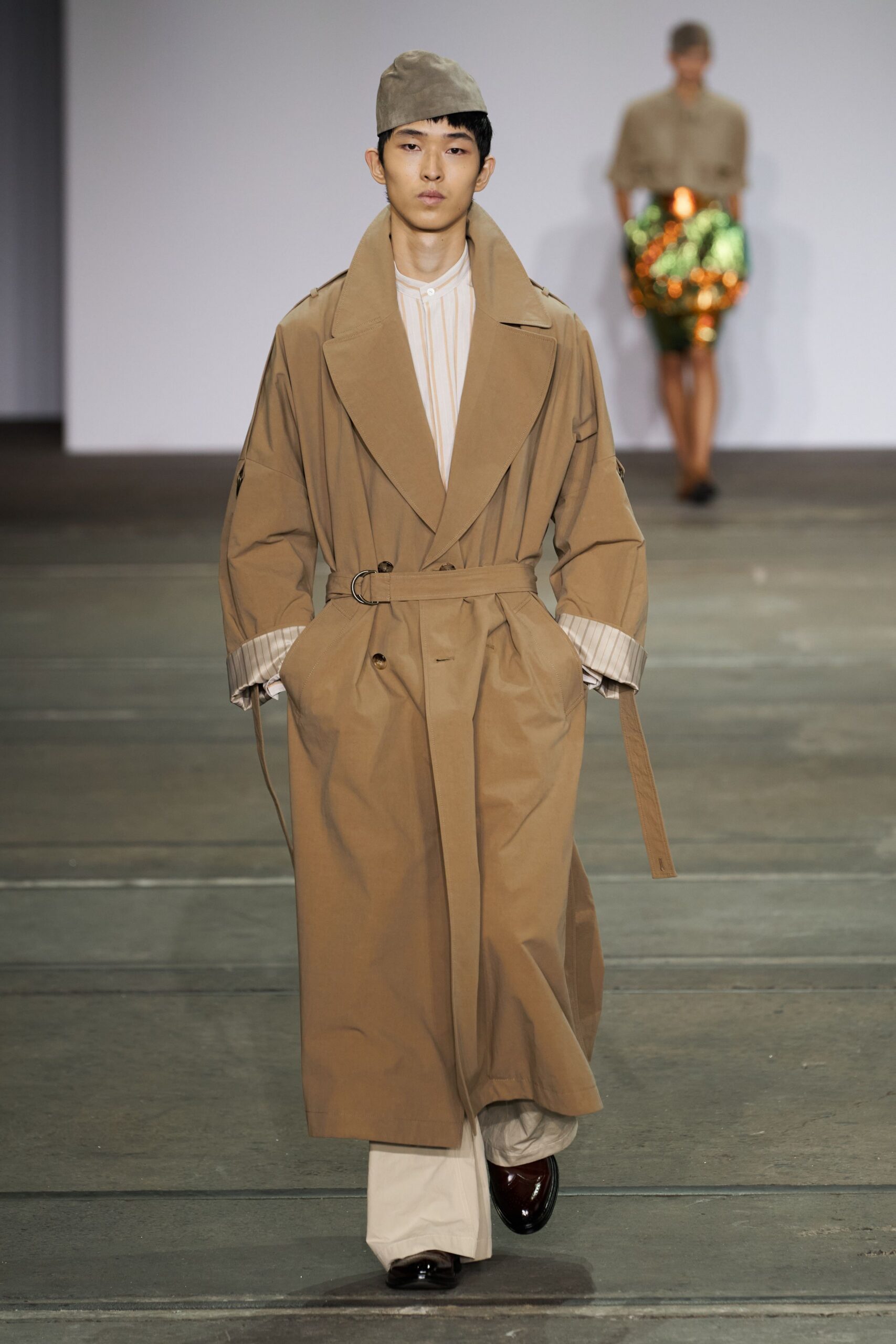 brown cotton coat with beige pants