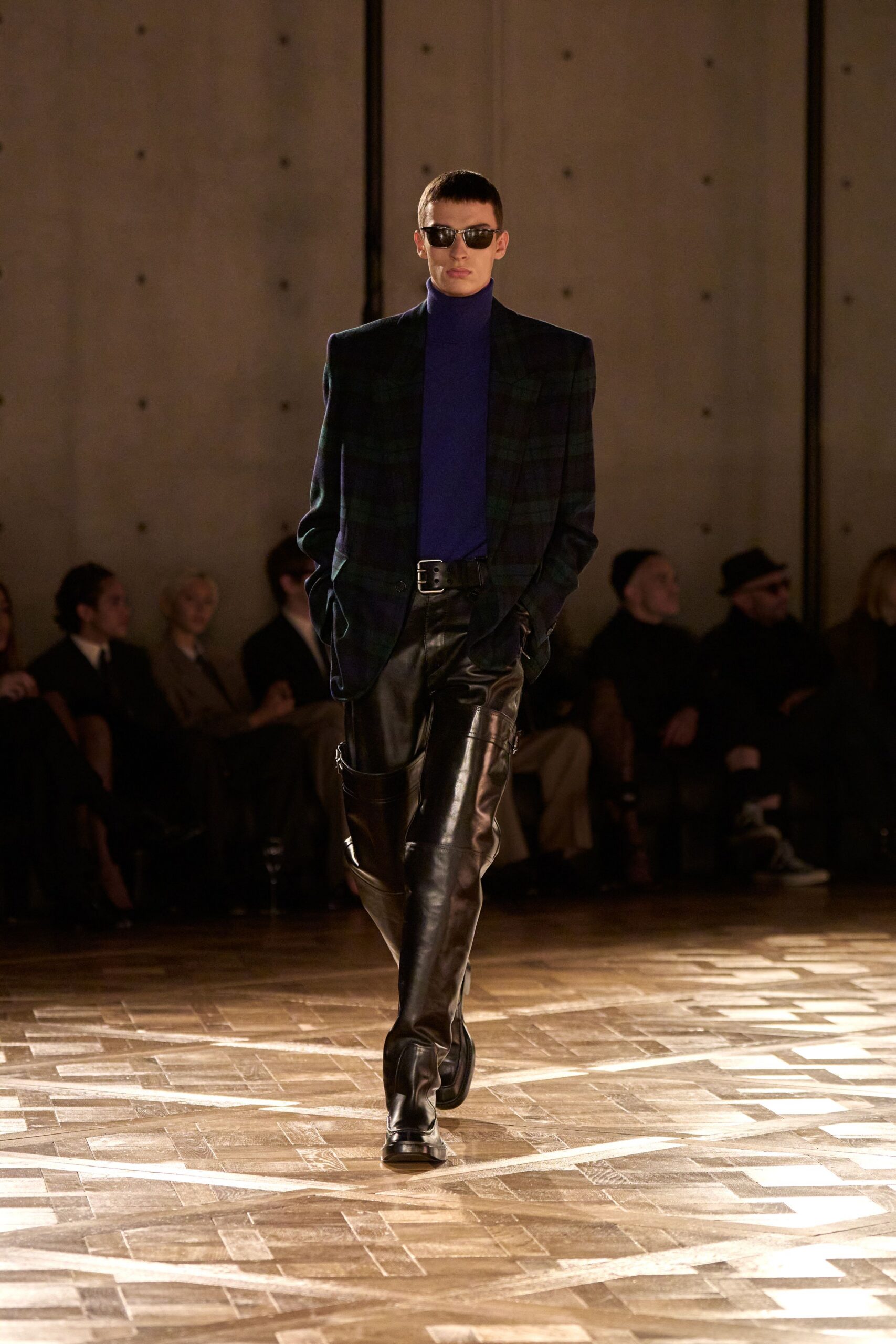 black wool long-sleeve collared tailored checked blazer