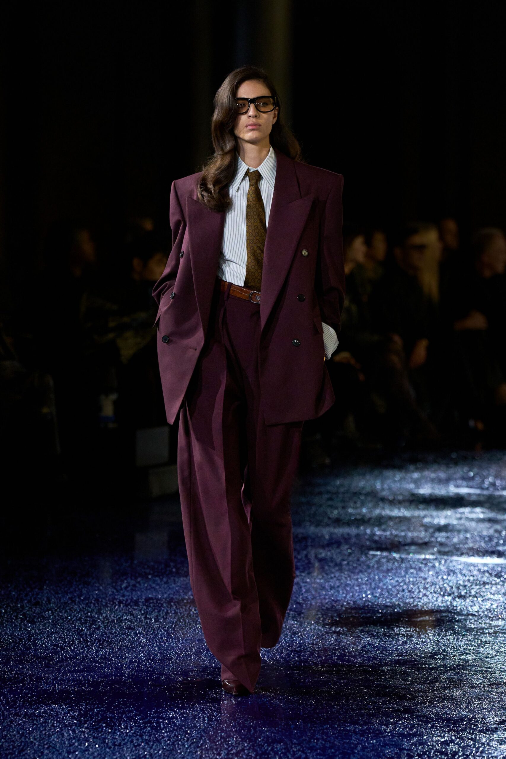 purple long-sleeve collared tailored suit