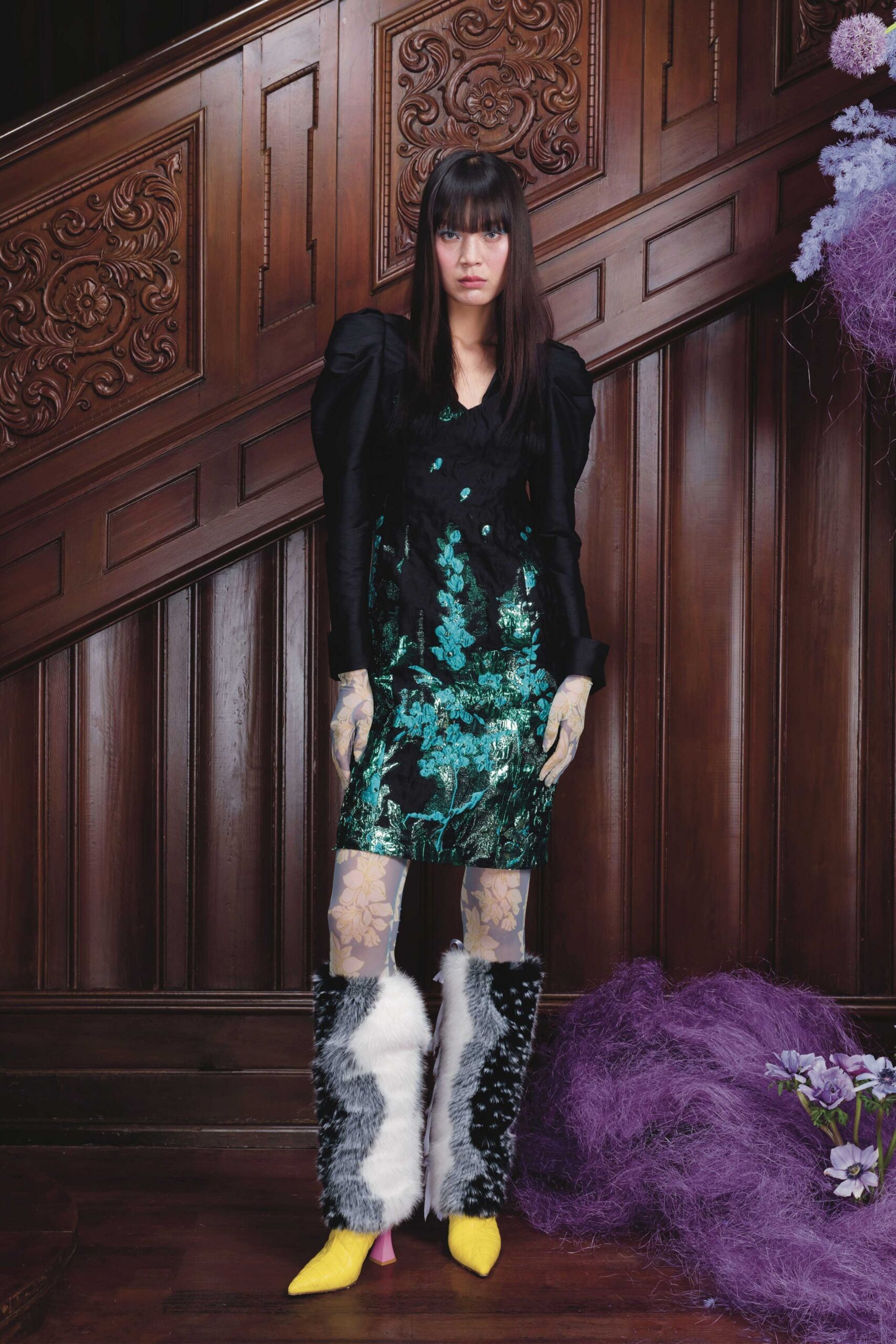 white faux-fur relaxed fringed boots