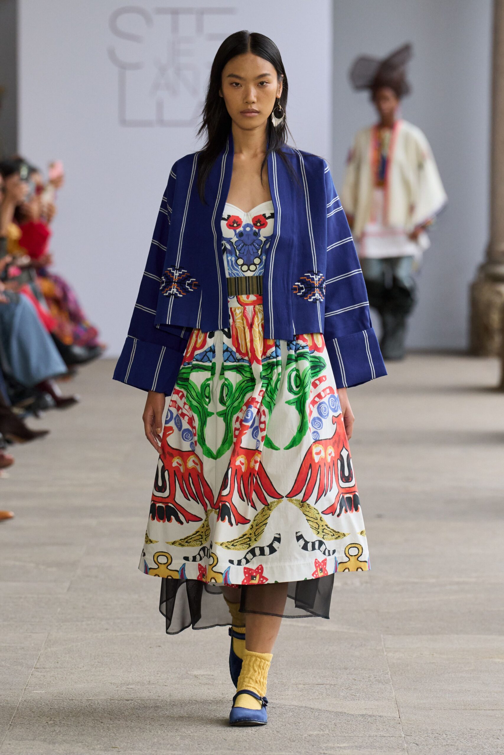 blue cotton long-sleeve collared relaxed buttoned layered jacket