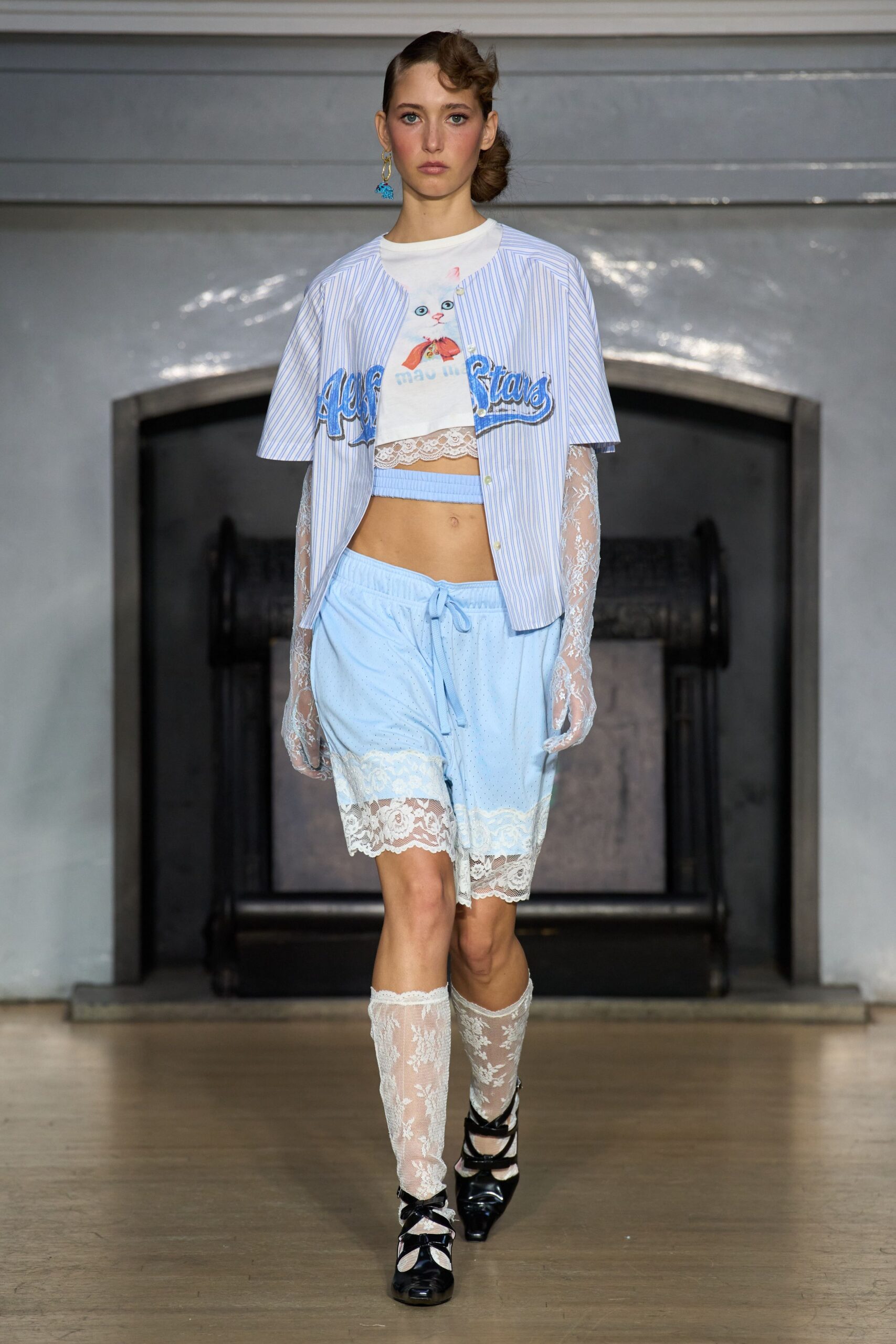 white cotton sleeveless collared fitted crop-top