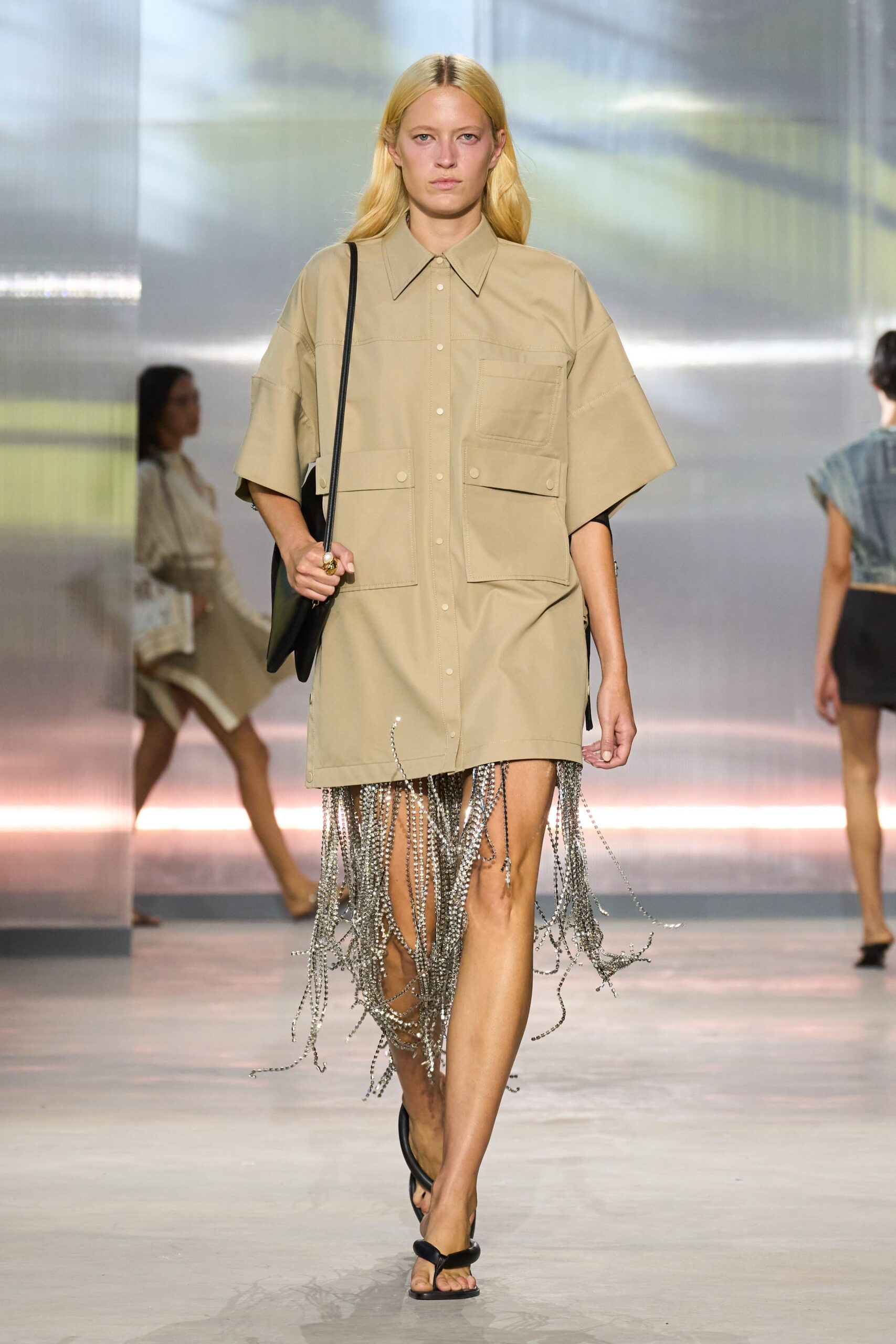 beige cotton short-sleeve collared relaxed buttoned pockets shirt-dress