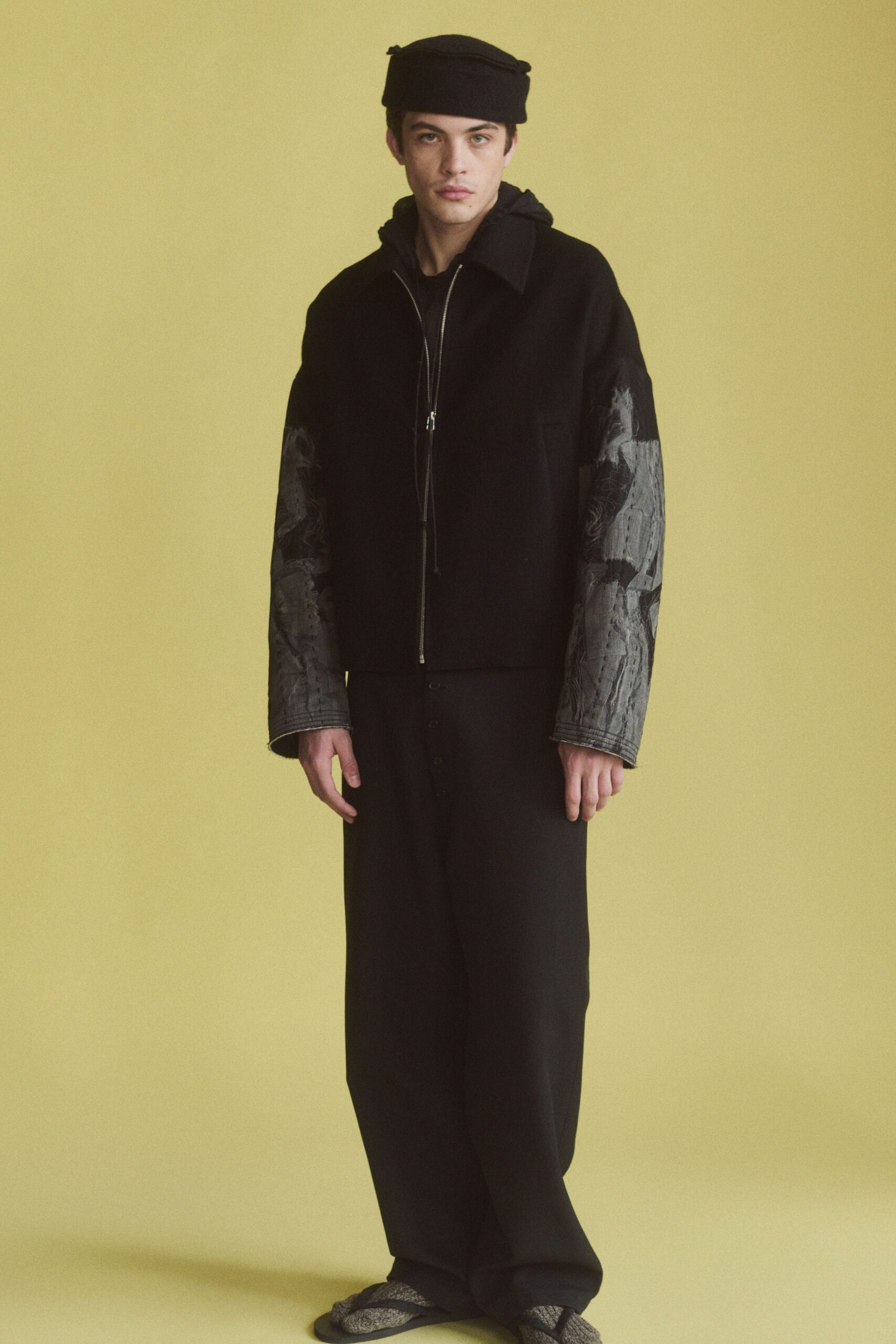 black wool long-sleeve collared relaxed zippered jacket