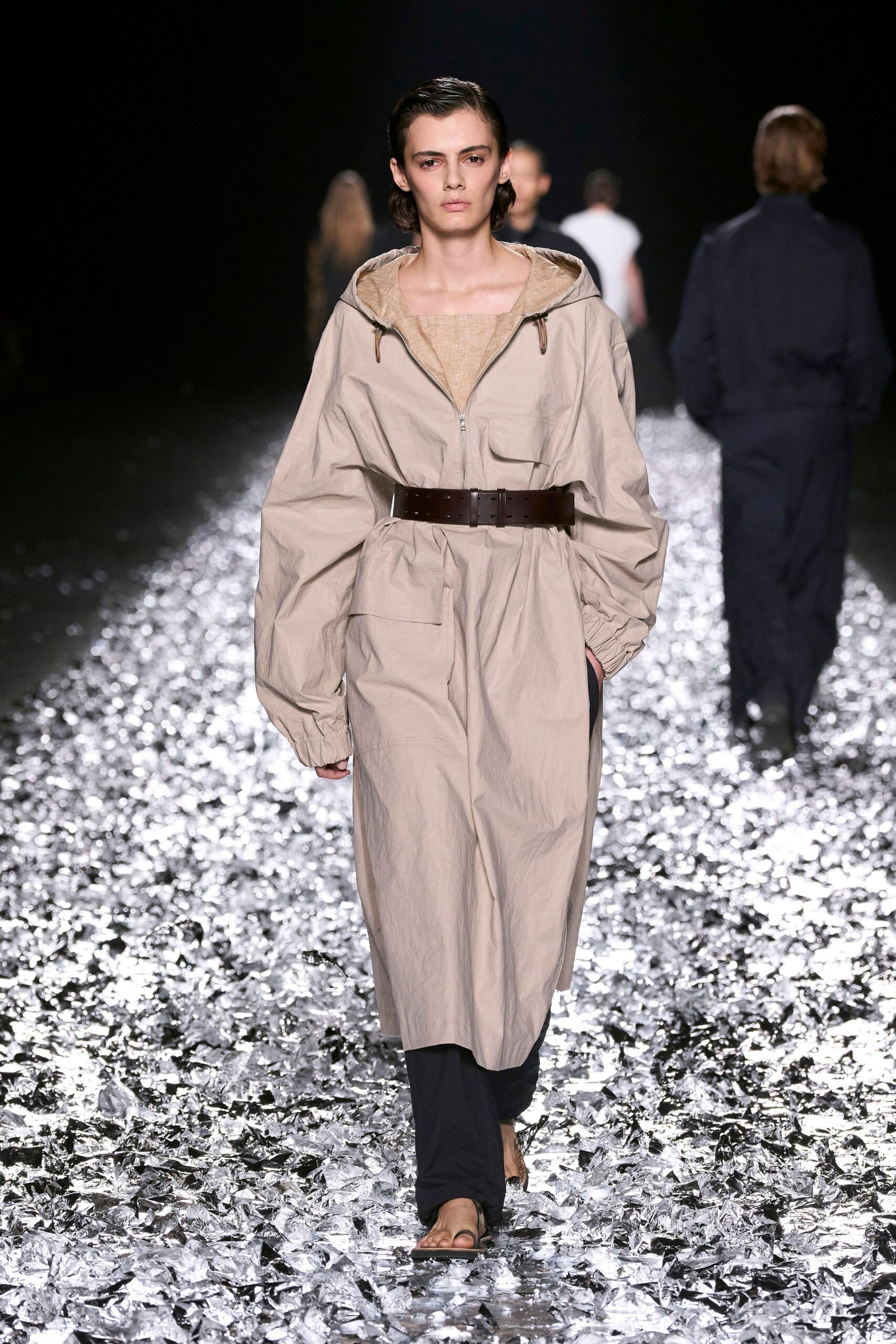 beige cotton long-sleeve hooded relaxed pockets belted coat