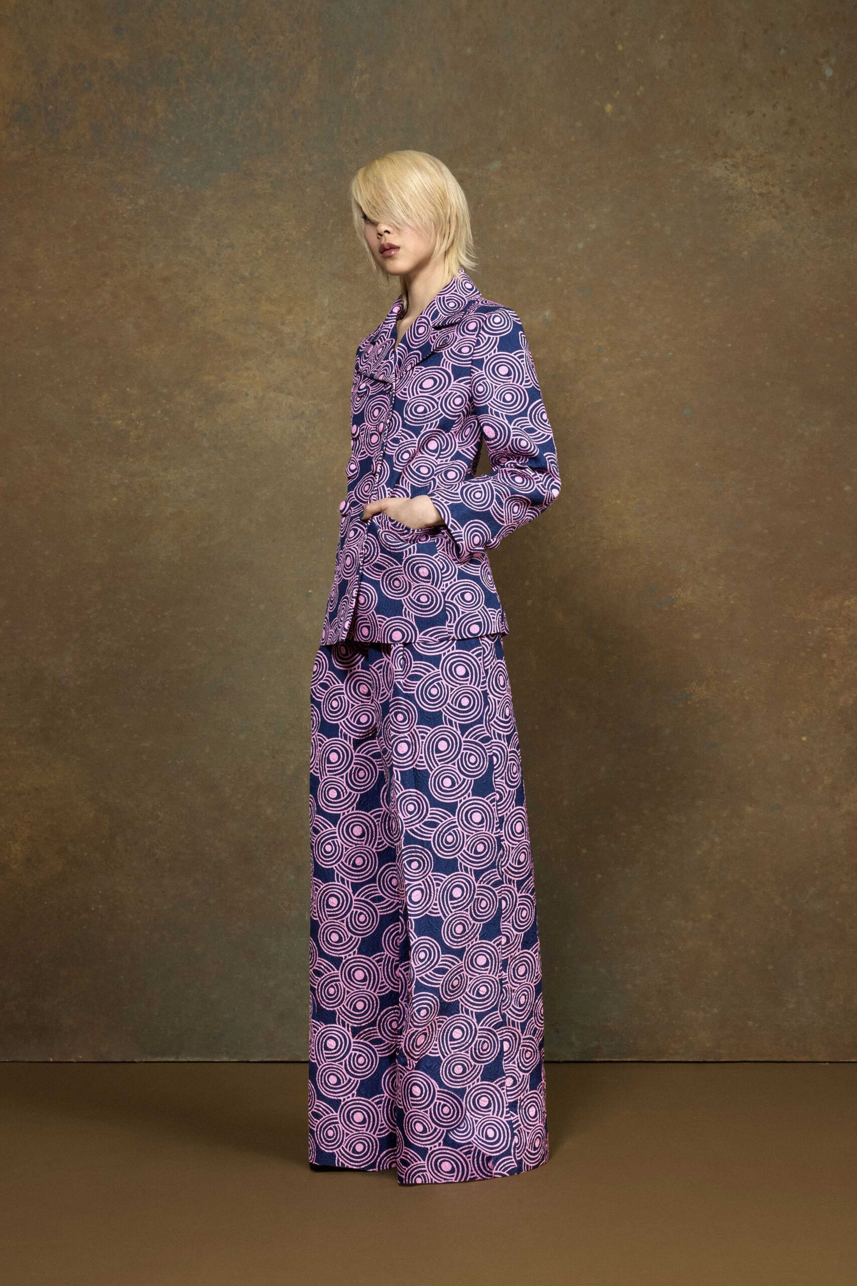 purple long-sleeve collared tailored printed blazer