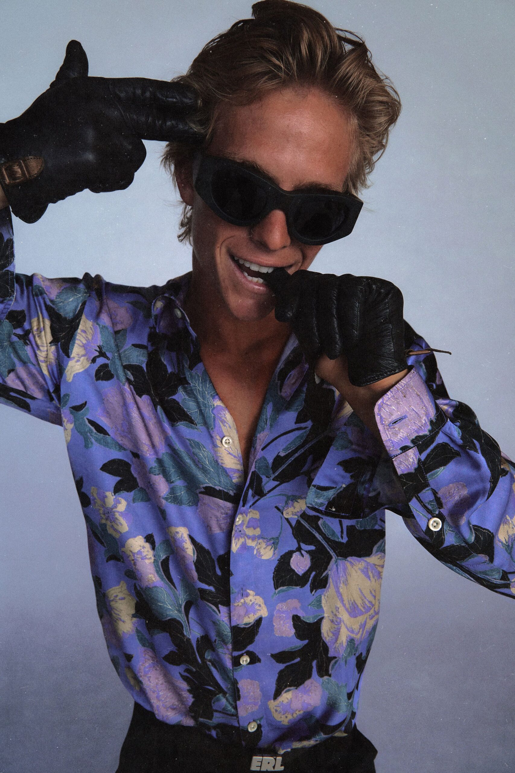 floral fitted shirt with accessories