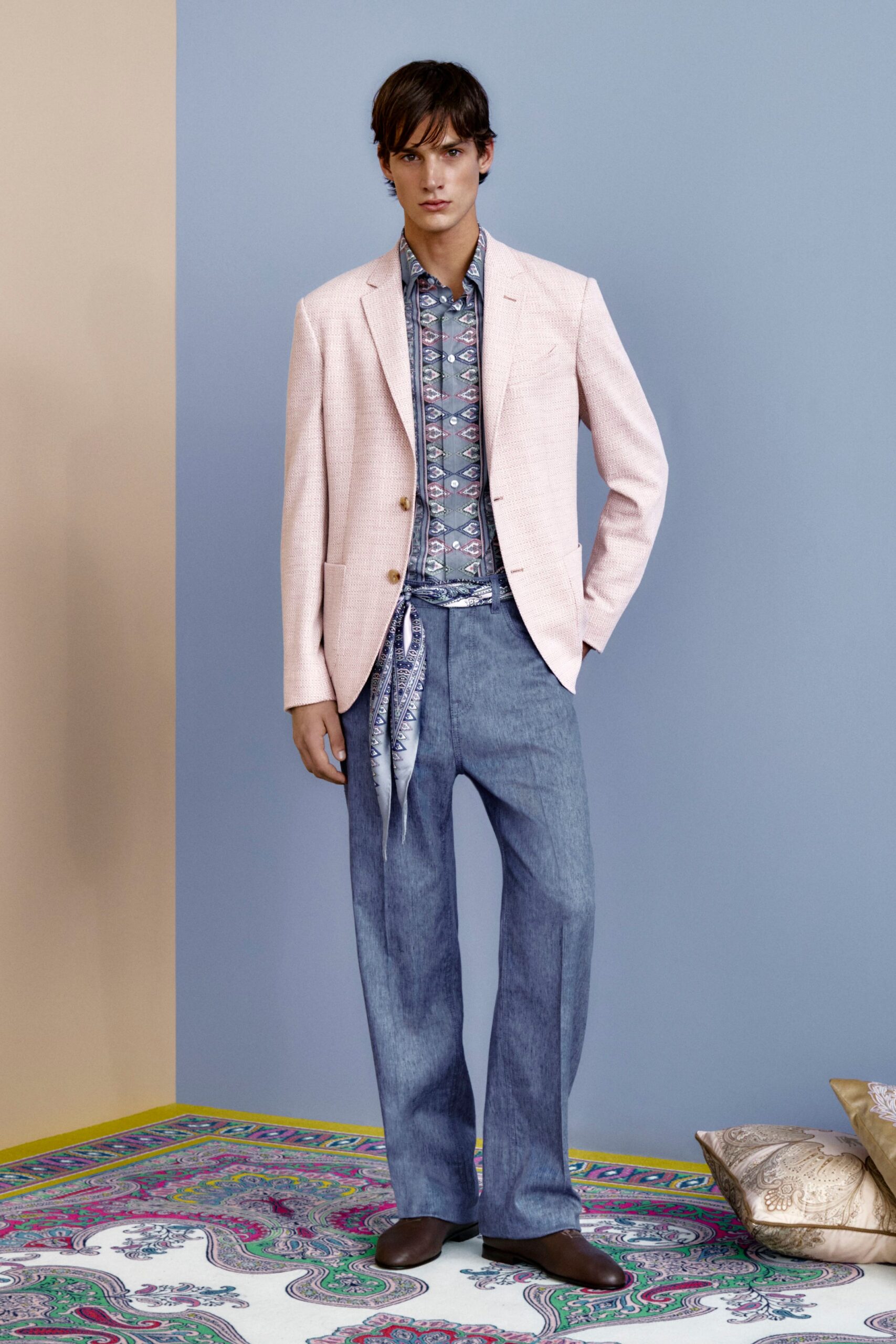 pink cotton long-sleeve collared tailored buttoned blazer
