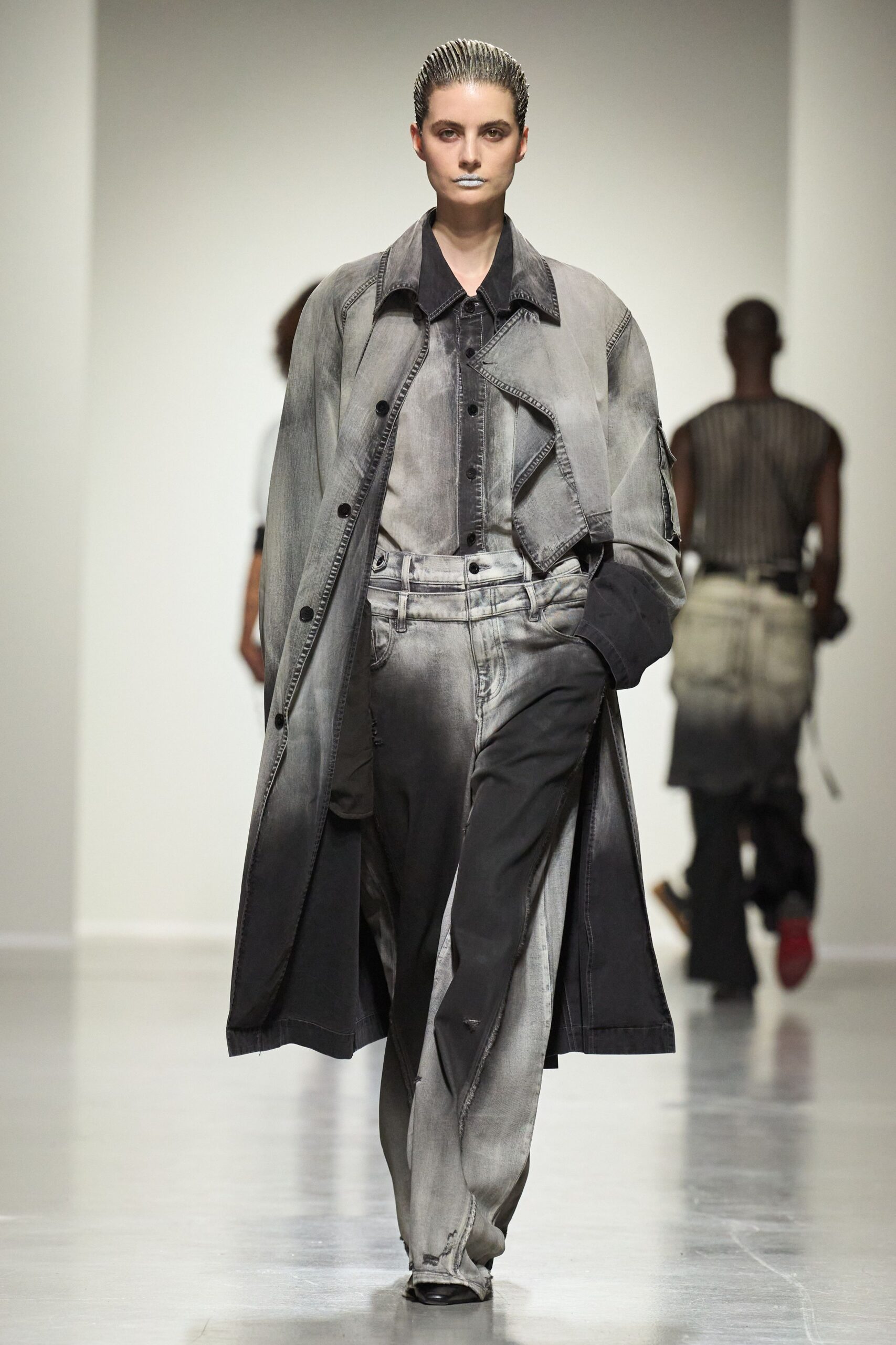 black denim long-sleeve collared oversized distressed coat