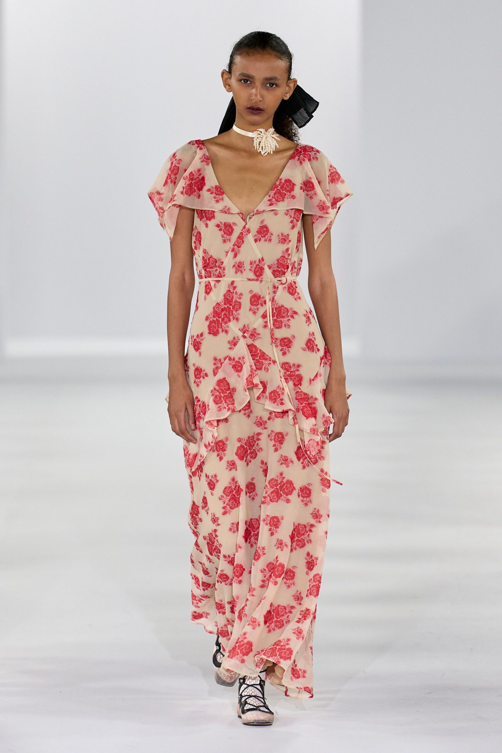 pink chiffon short-sleeve v-neck fitted floral tiered dress