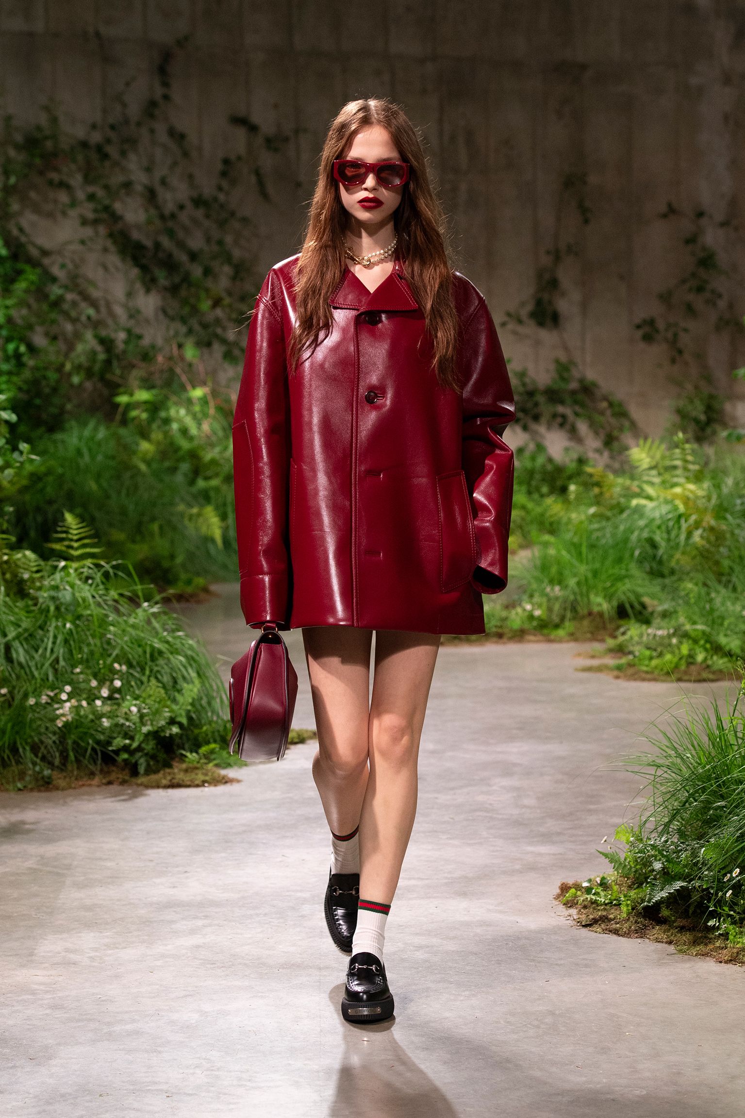 red leather long-sleeve collared oversized short coat