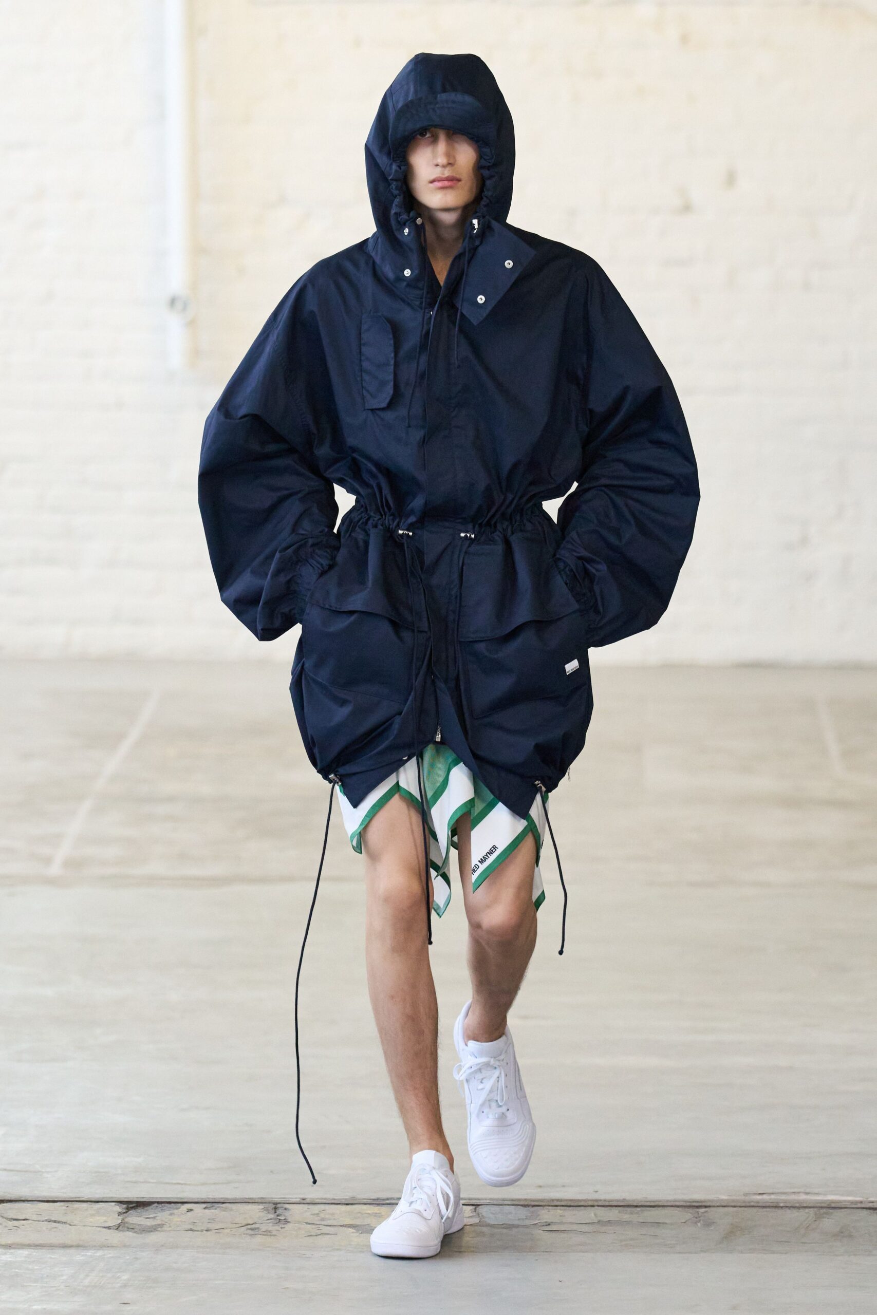 blue cotton long-sleeve hooded relaxed zippered parka