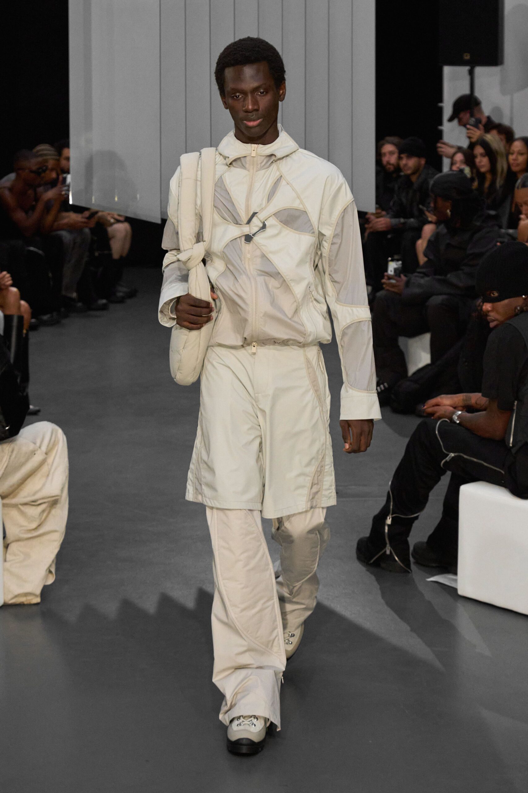 white cotton long-sleeve collared relaxed zippered jacket