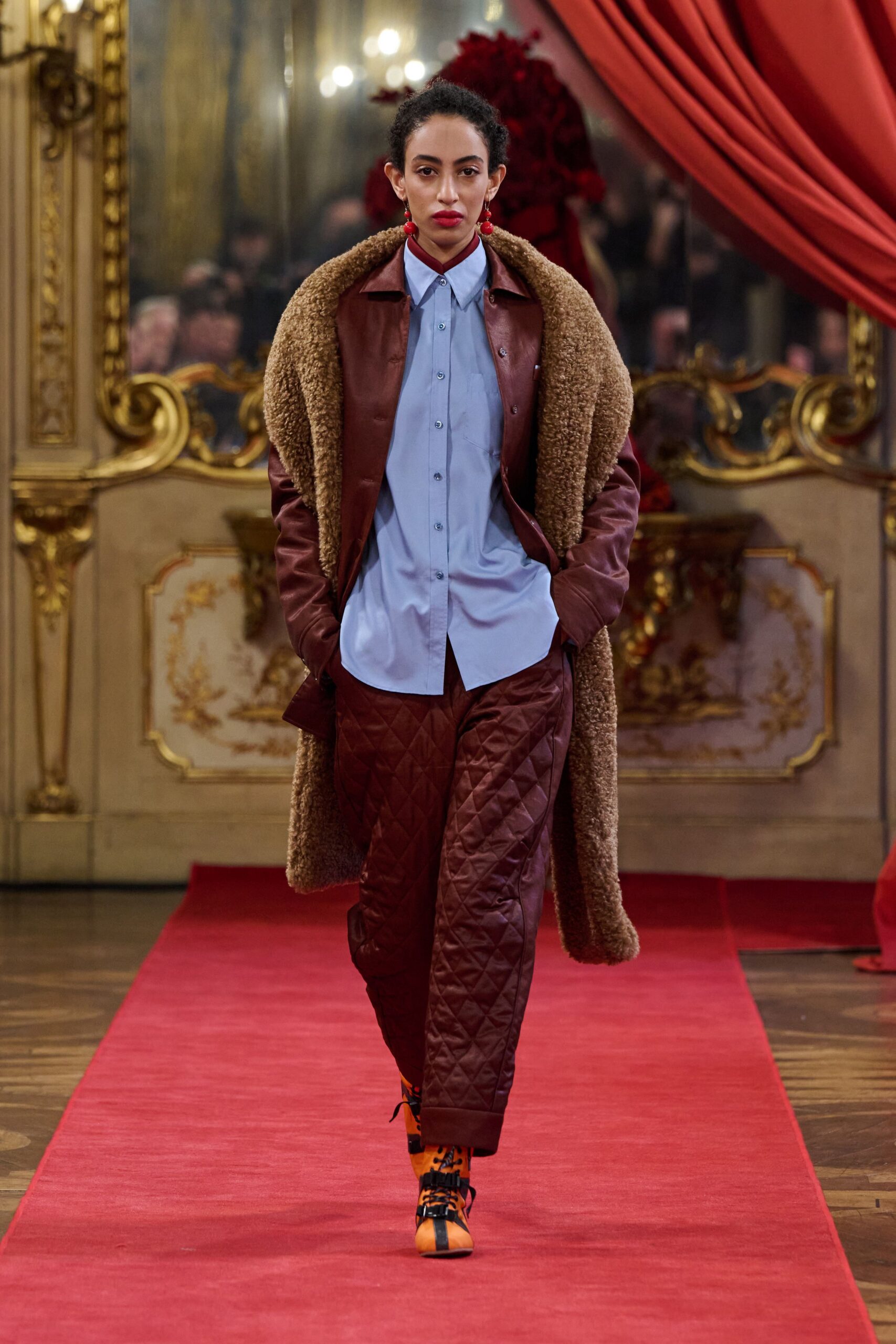 maroon cotton fitted quilted pants