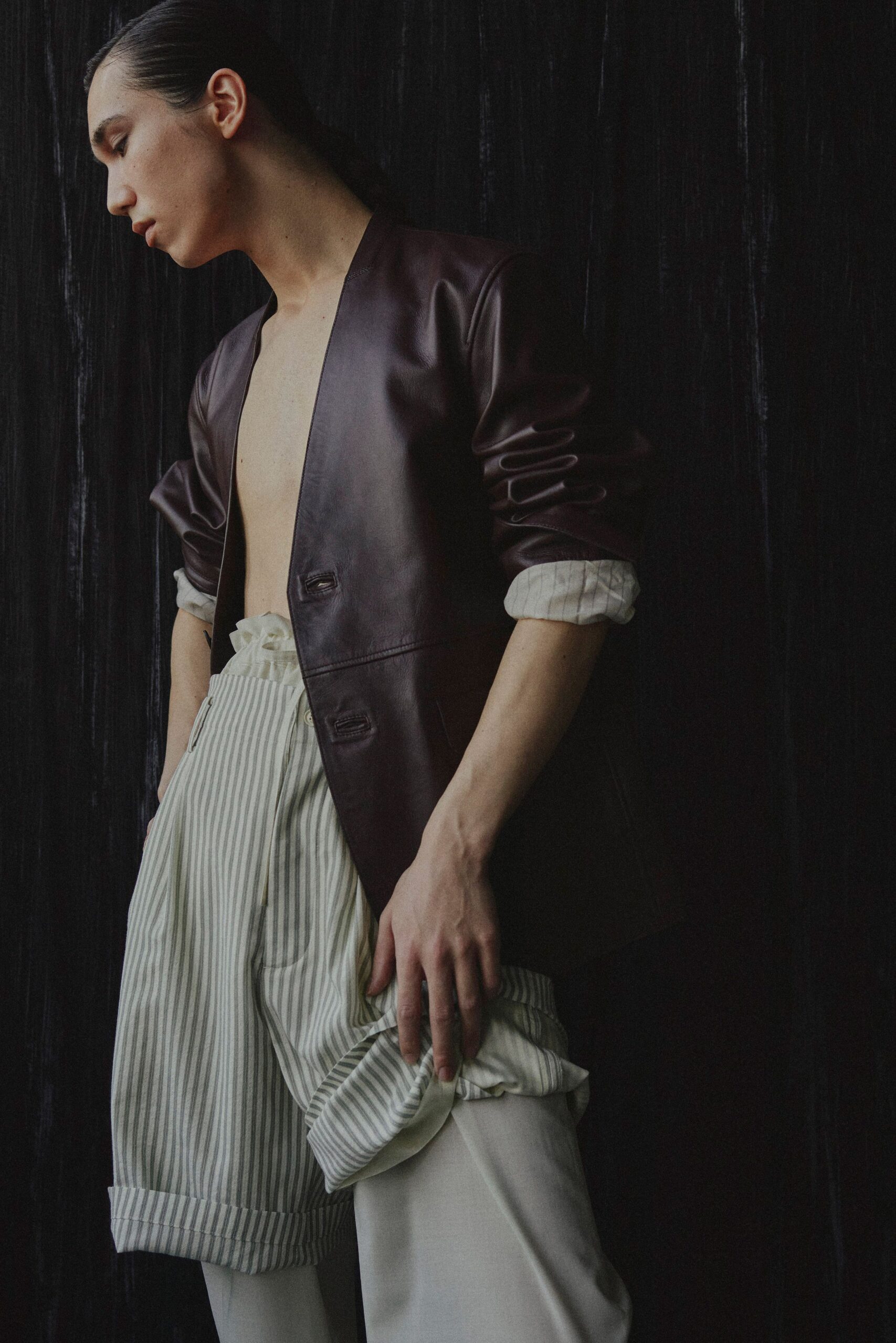 brown leather long-sleeve collared fitted blazer