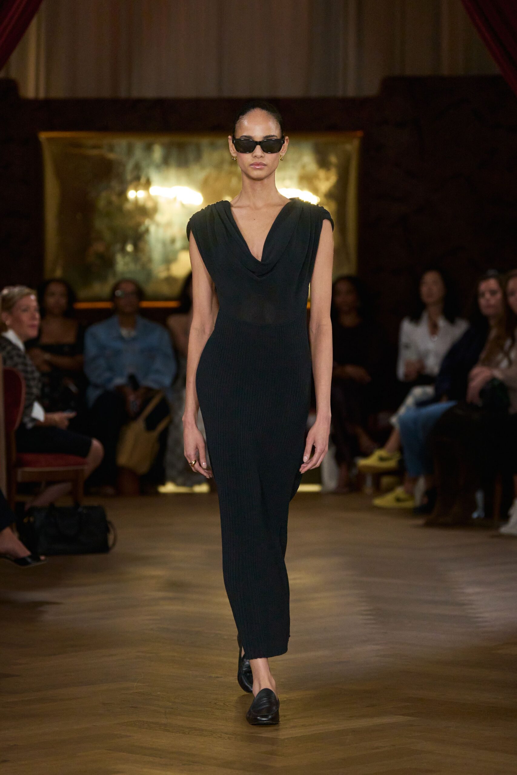 black fitted midi dress