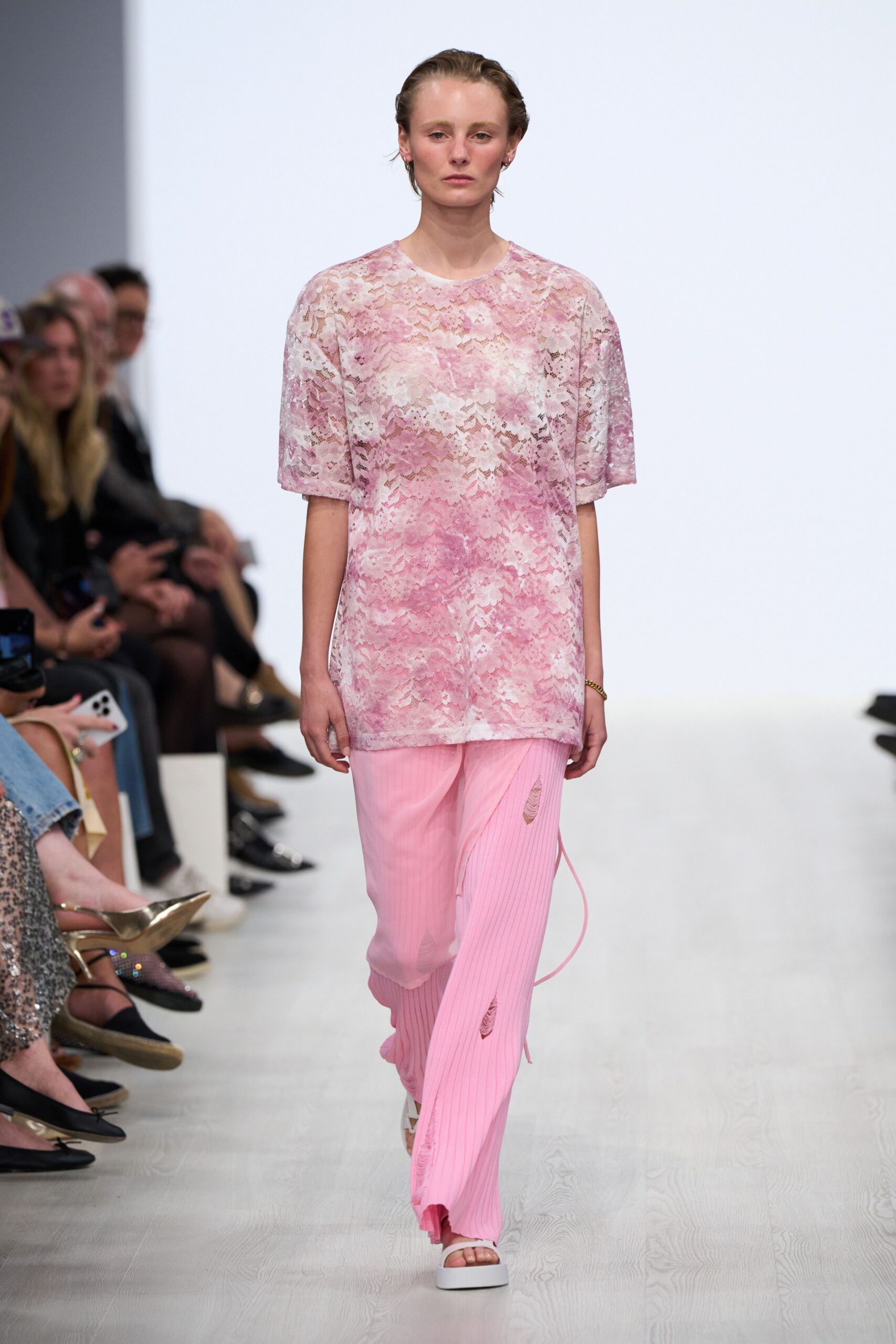 pink lace short-sleeve relaxed embroidered top