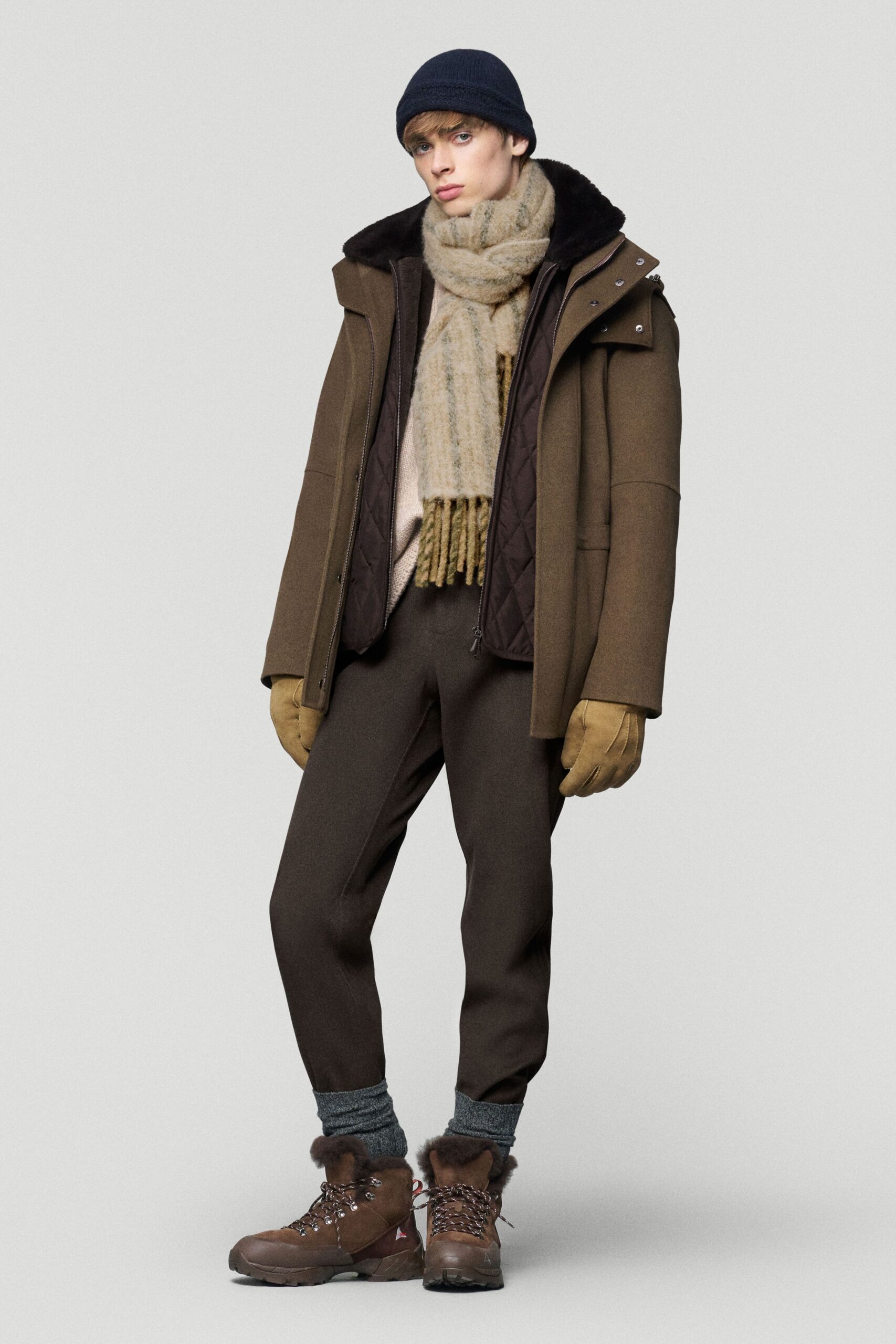 brown wool long-sleeve collared relaxed zippered coat
